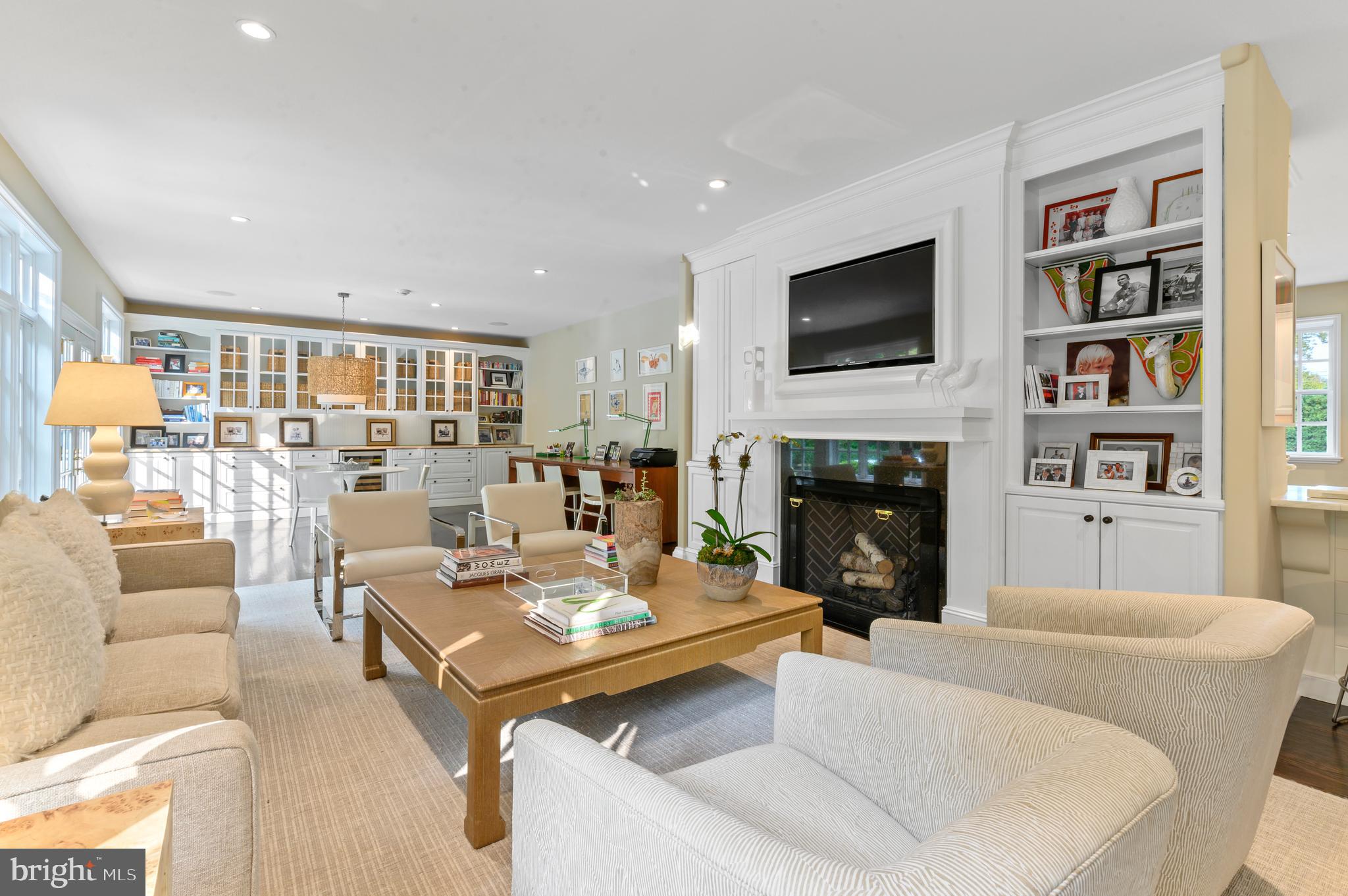 SPRING MILL ESTATE - Residential