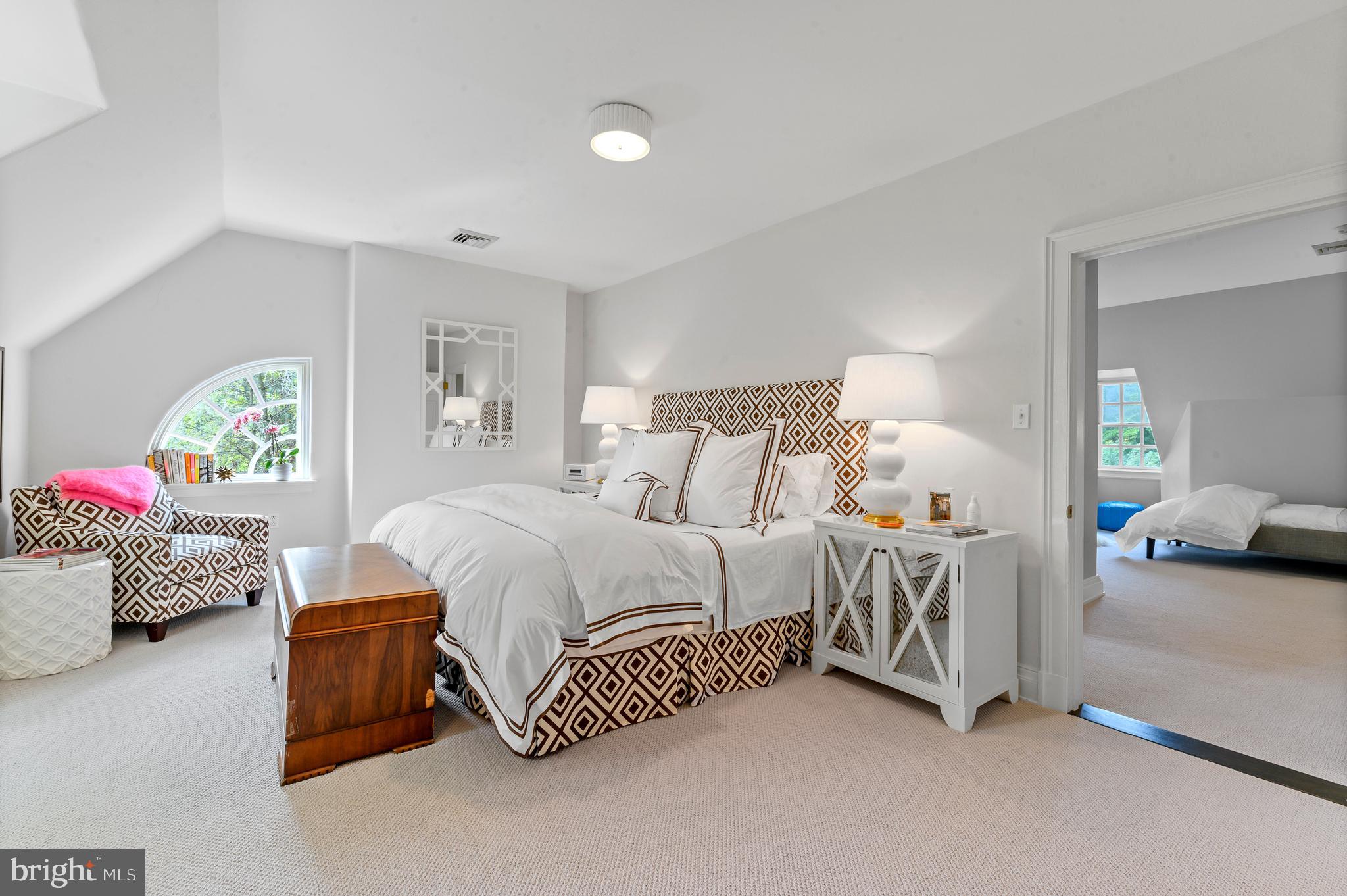 SPRING MILL ESTATE - Residential