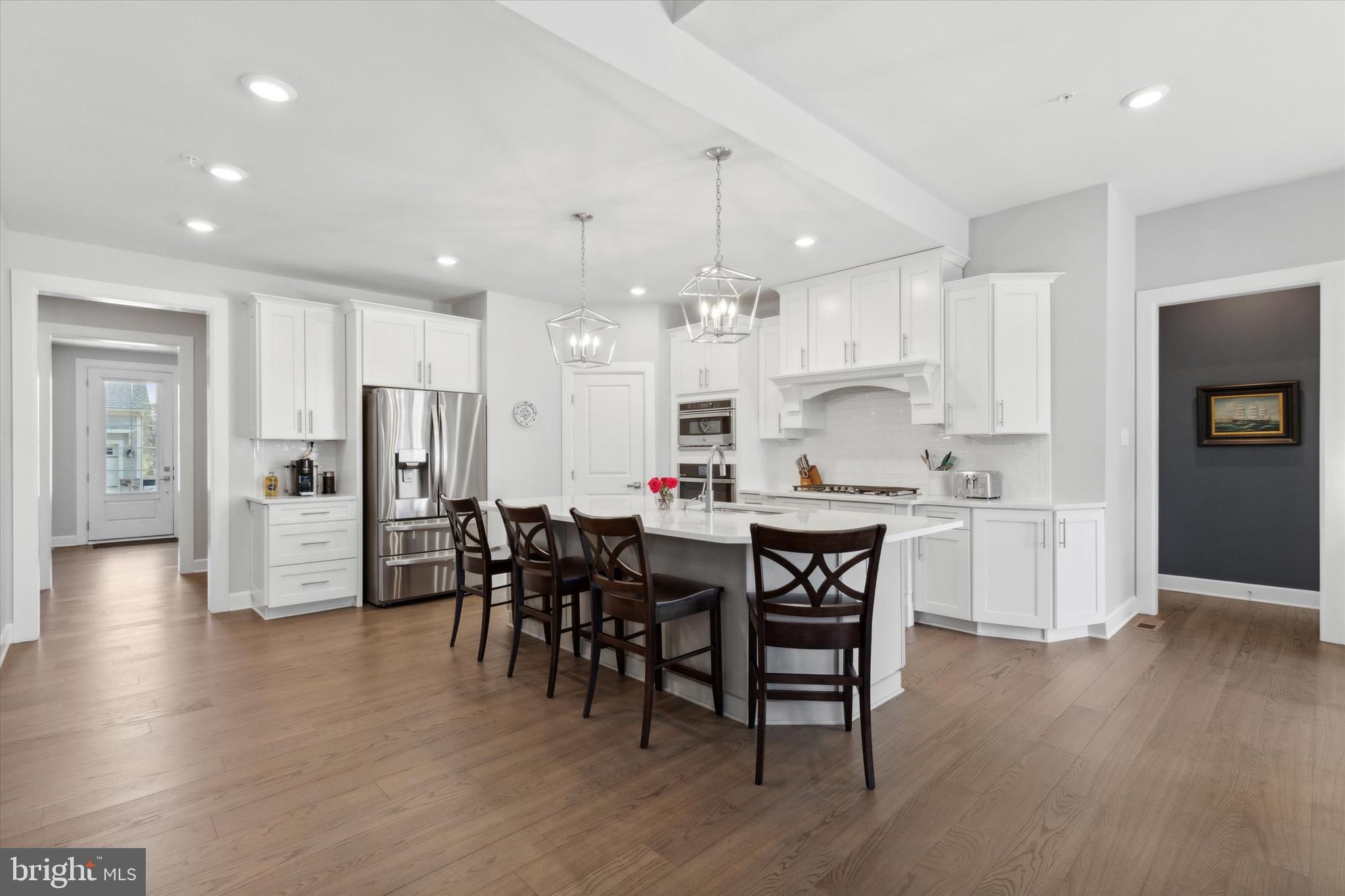 WAYNE GLEN - Residential