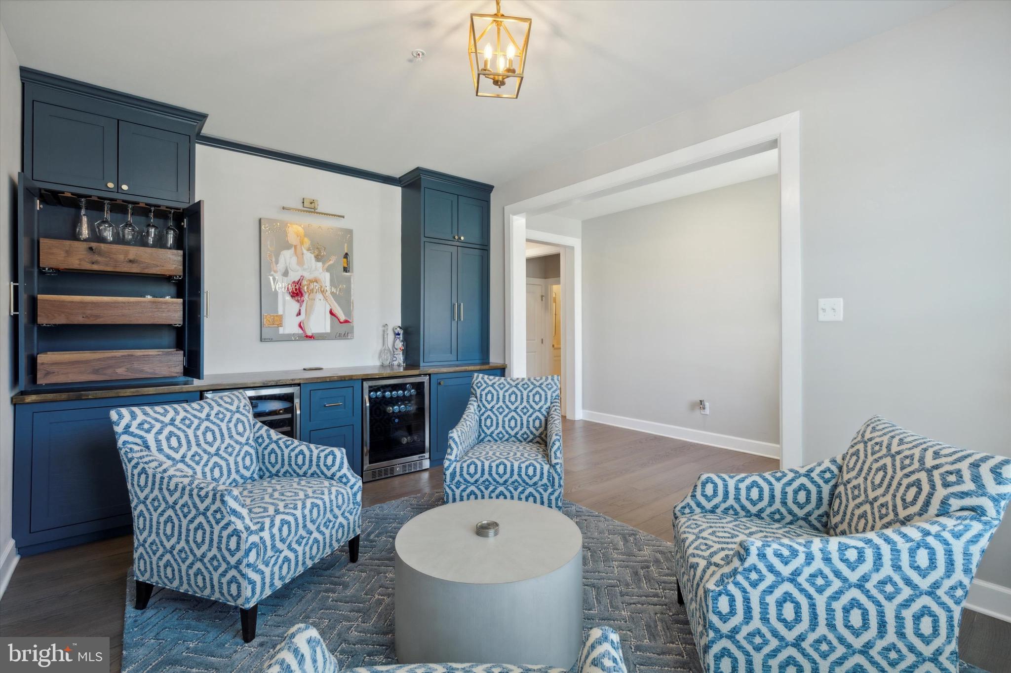 WAYNE GLEN - Residential