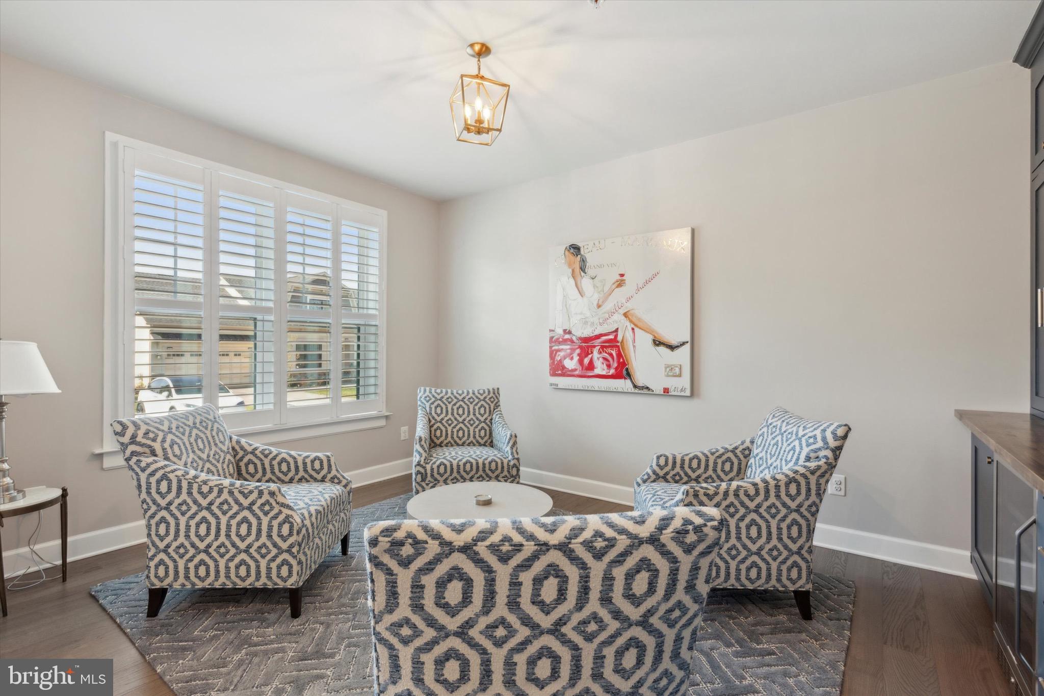 WAYNE GLEN - Residential