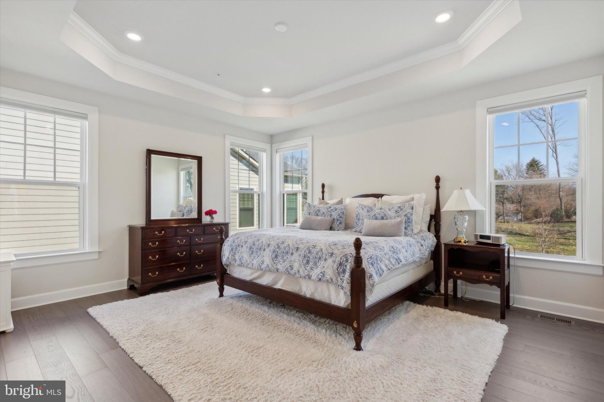 WAYNE GLEN - Residential