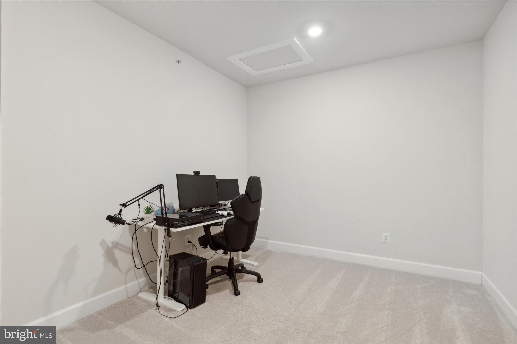 WAYNE GLEN - Residential