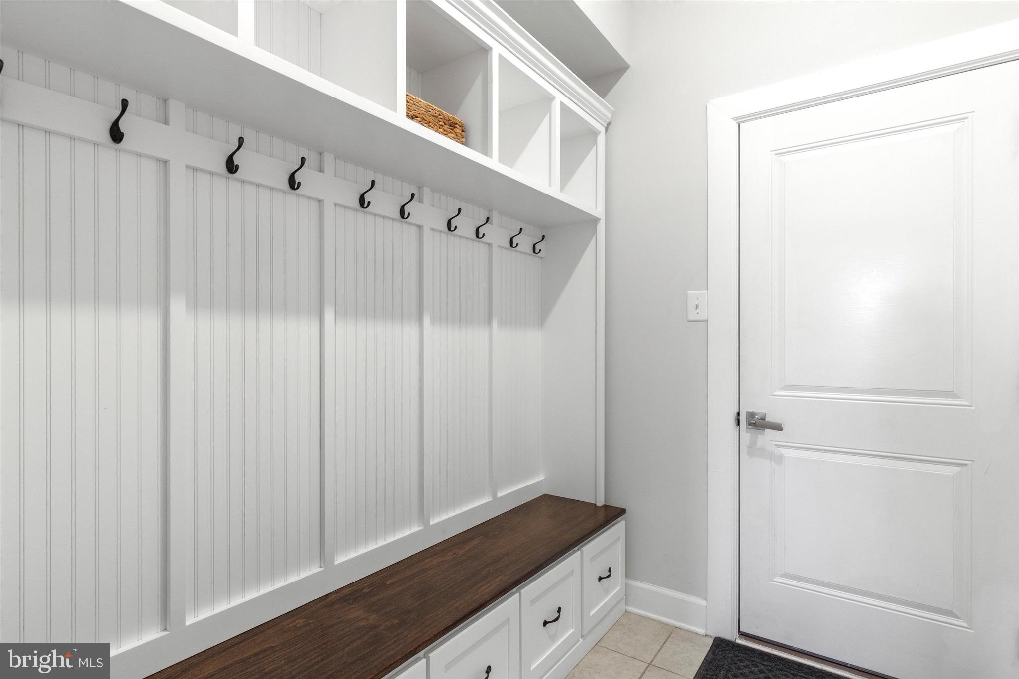 WAYNE GLEN - Residential