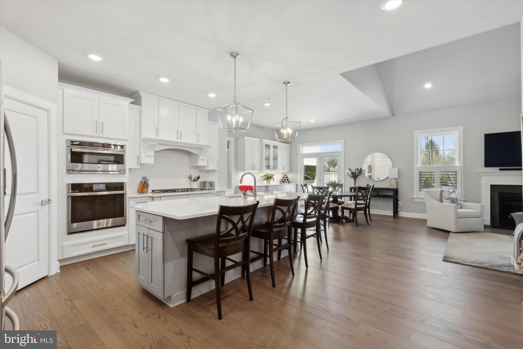 WAYNE GLEN - Residential