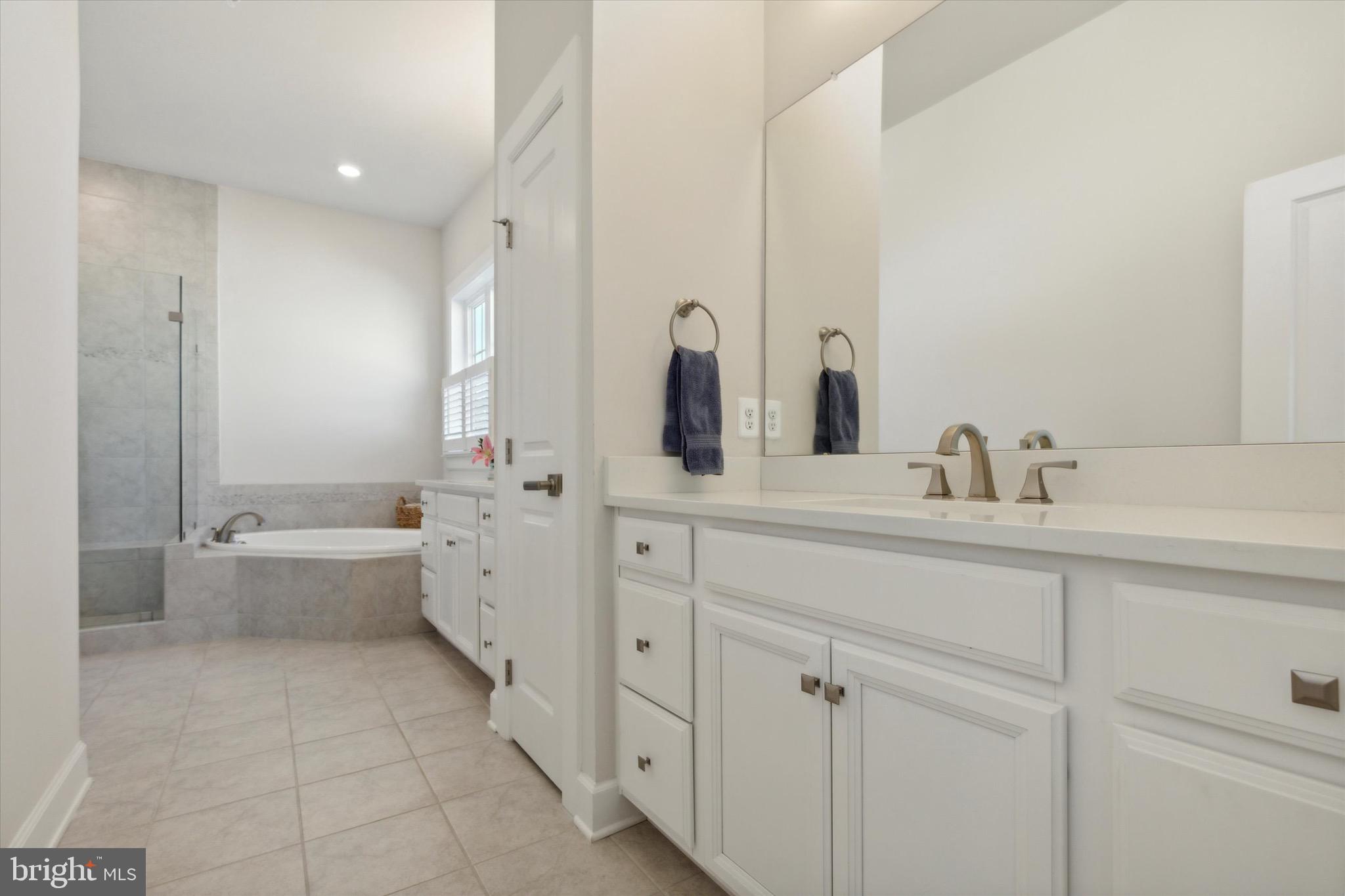 WAYNE GLEN - Residential