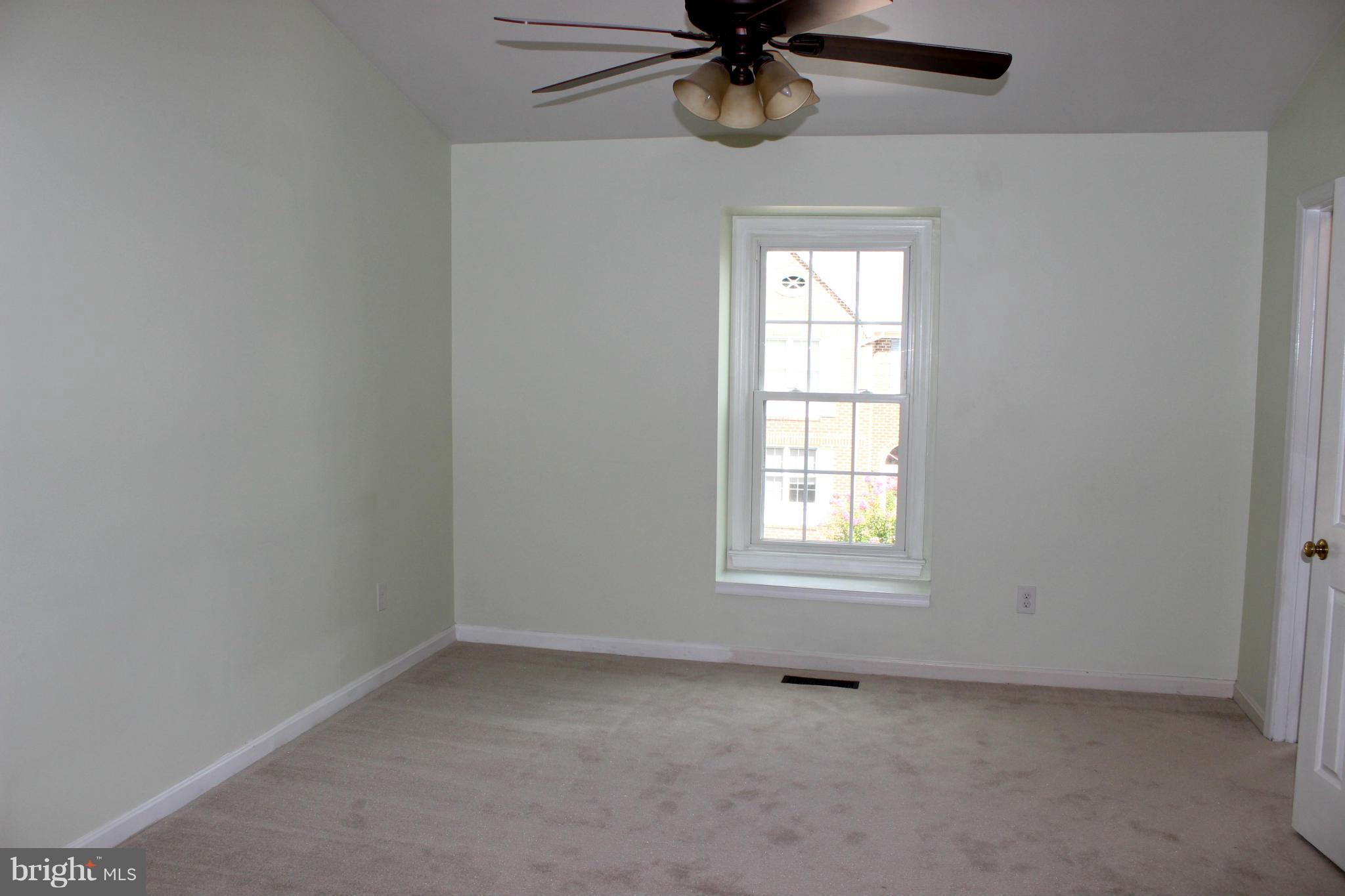 KINGSTOWNE - Residential Lease