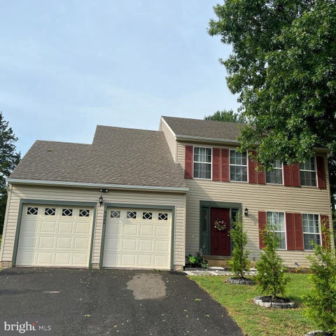 Photo of 5534 Shipley Court, CENTREVILLE, VA 20120 (MLS # VAFX2334570)
