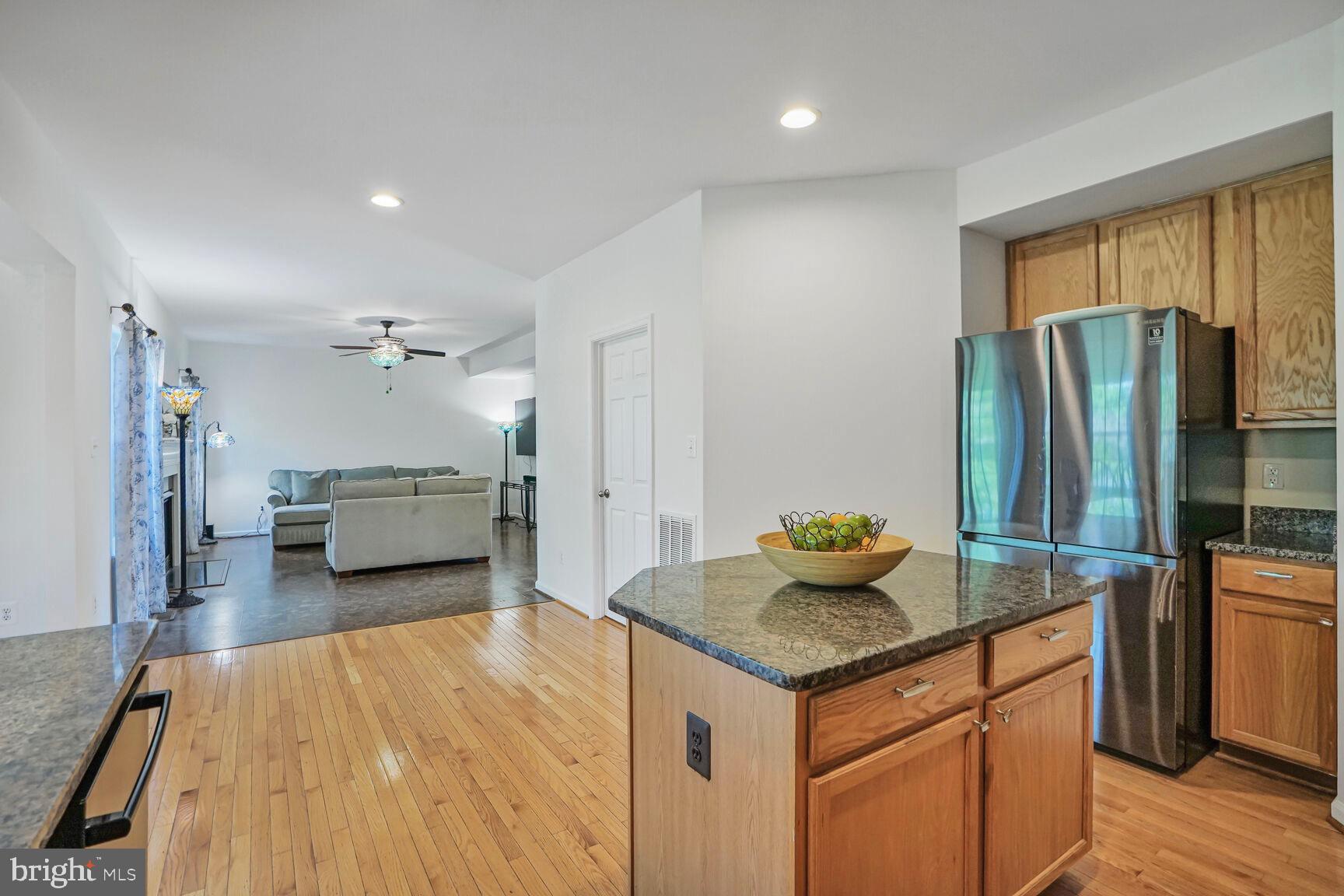 PIEDMONT MEWS - Residential