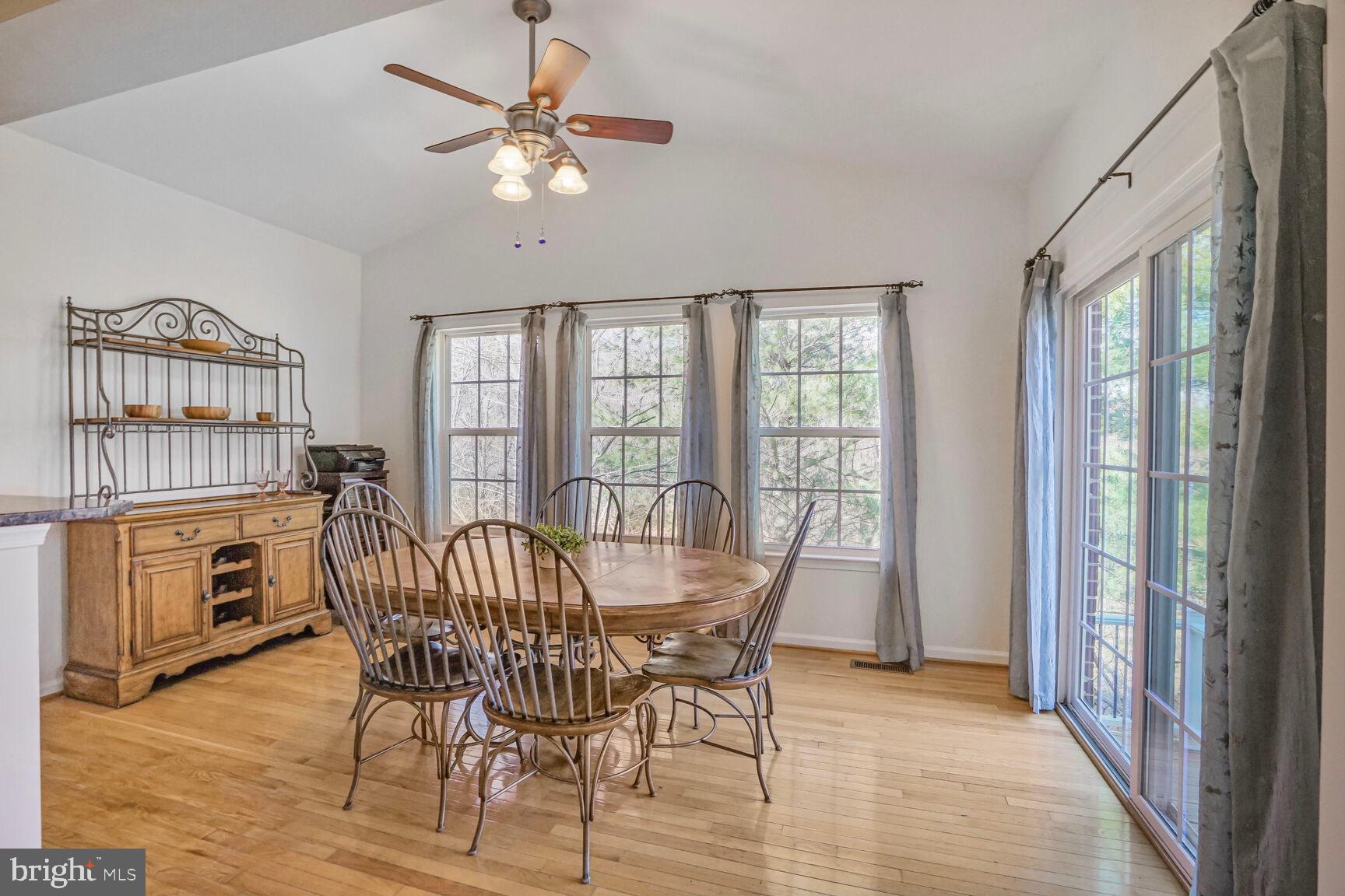 PIEDMONT MEWS - Residential