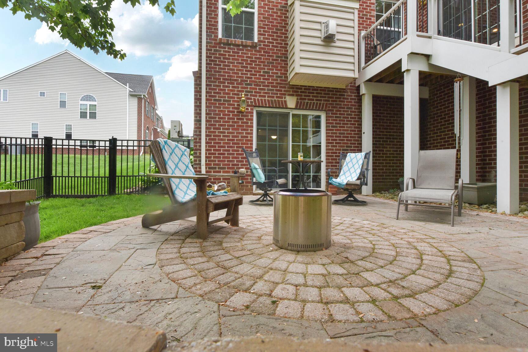 PIEDMONT MEWS - Residential