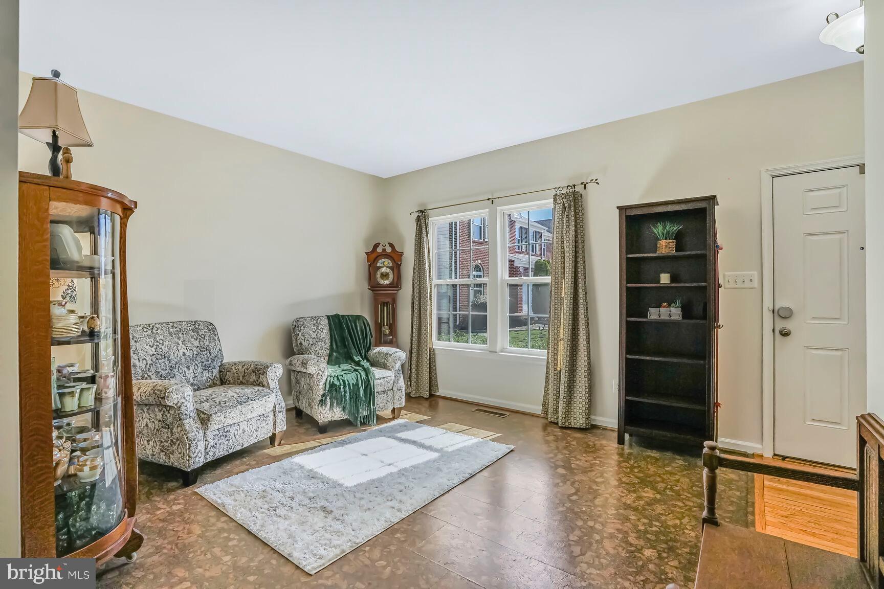 PIEDMONT MEWS - Residential