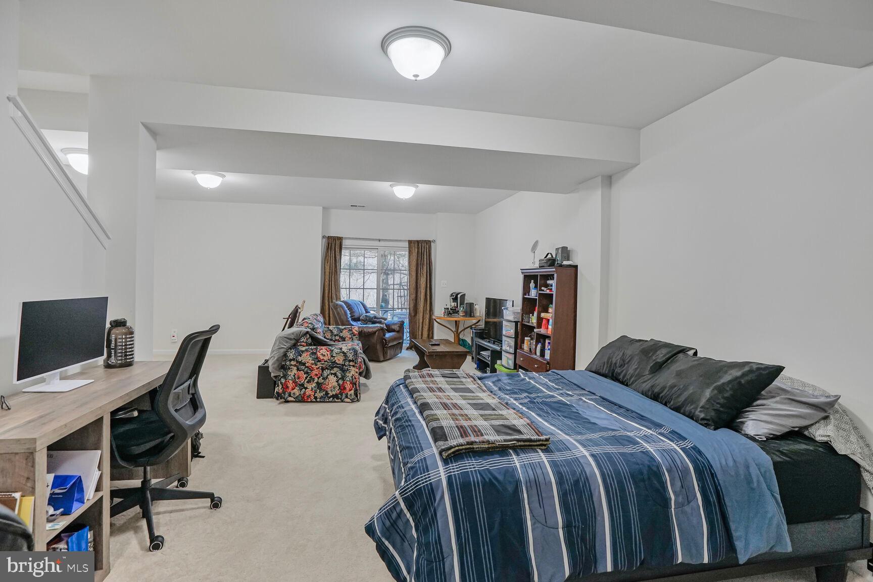 PIEDMONT MEWS - Residential