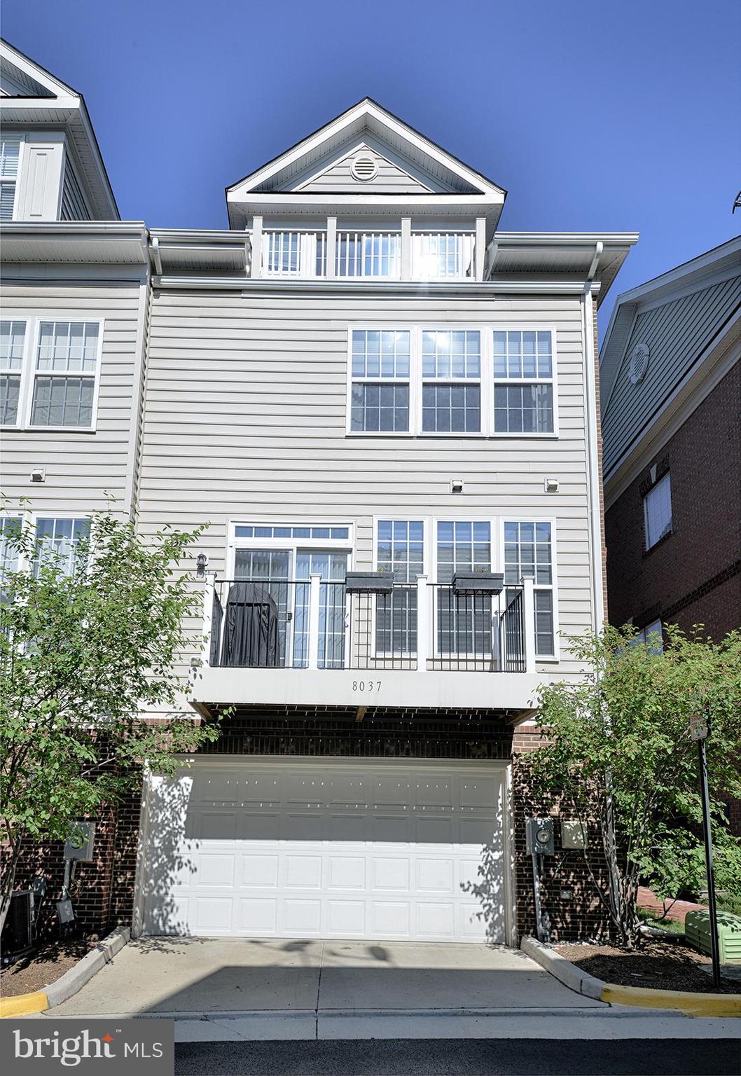 RESERVE AT TYSONS CORNER - Residential Lease