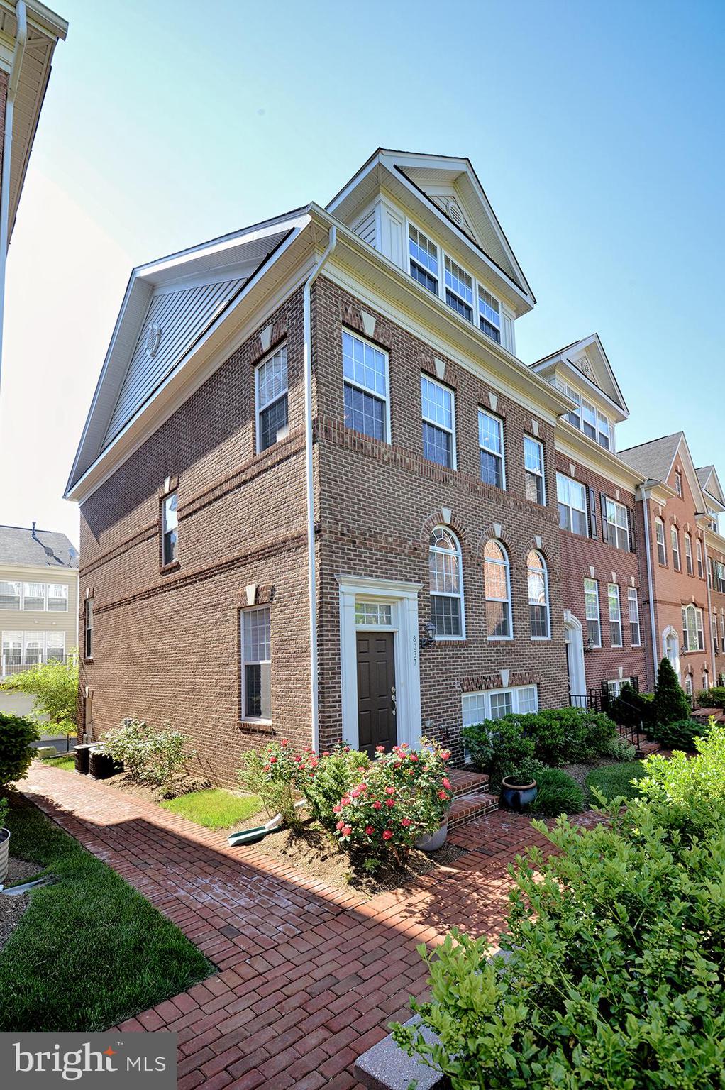 RESERVE AT TYSONS CORNER - Residential Lease