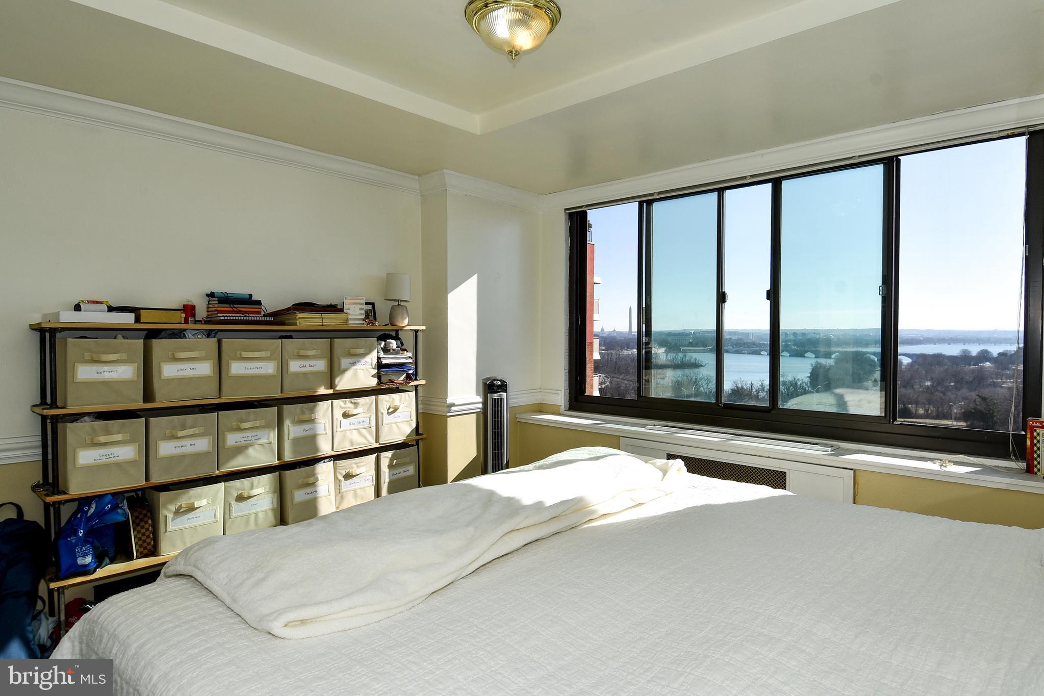 RIVER PLACE - Residential