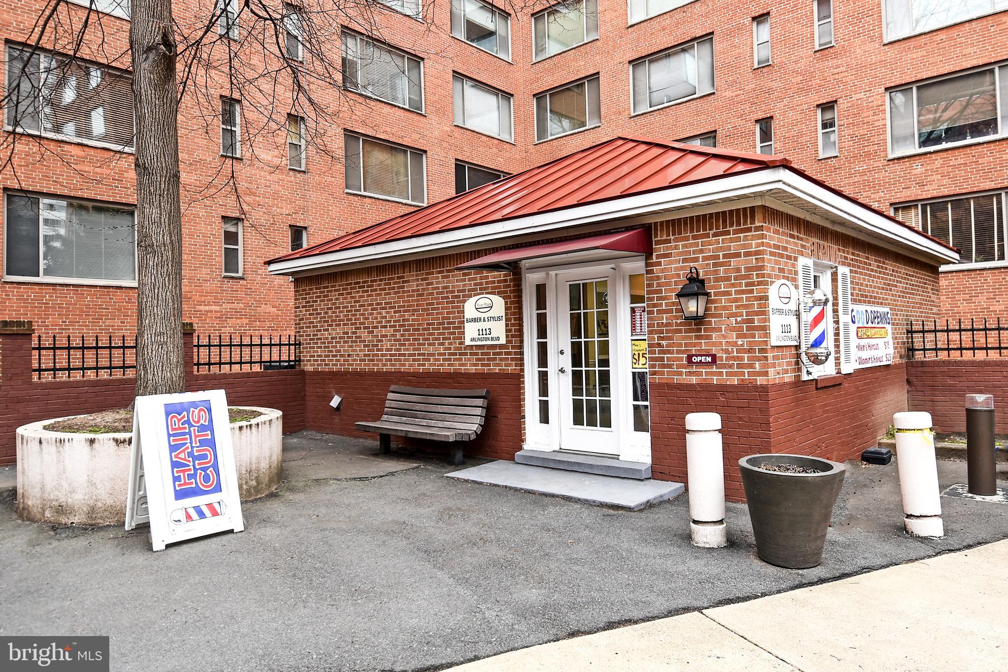 RIVER PLACE - Residential