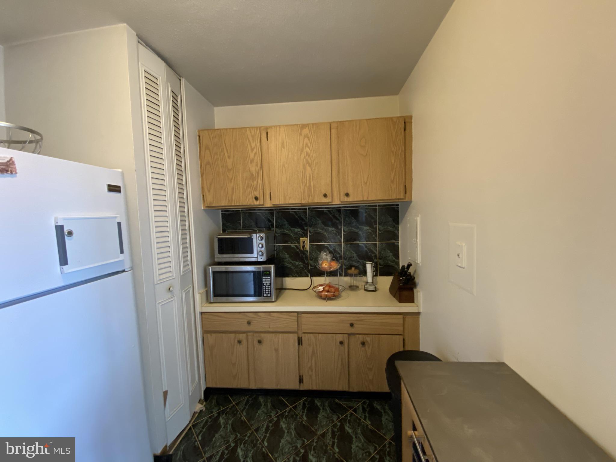 UNIVERSITY ONE CONDOMINIUMS - Residential