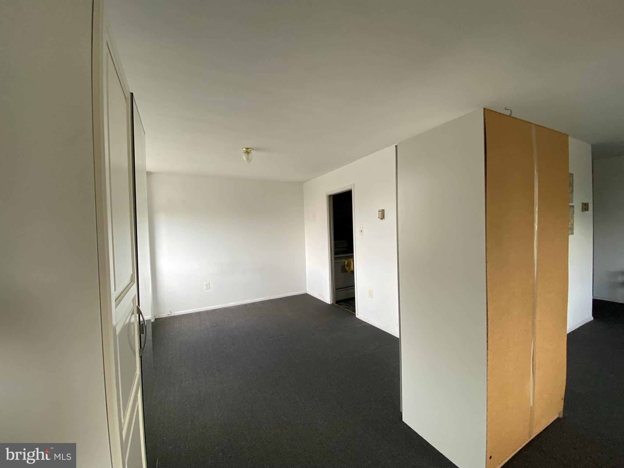 UNIVERSITY ONE CONDOMINIUMS - Residential