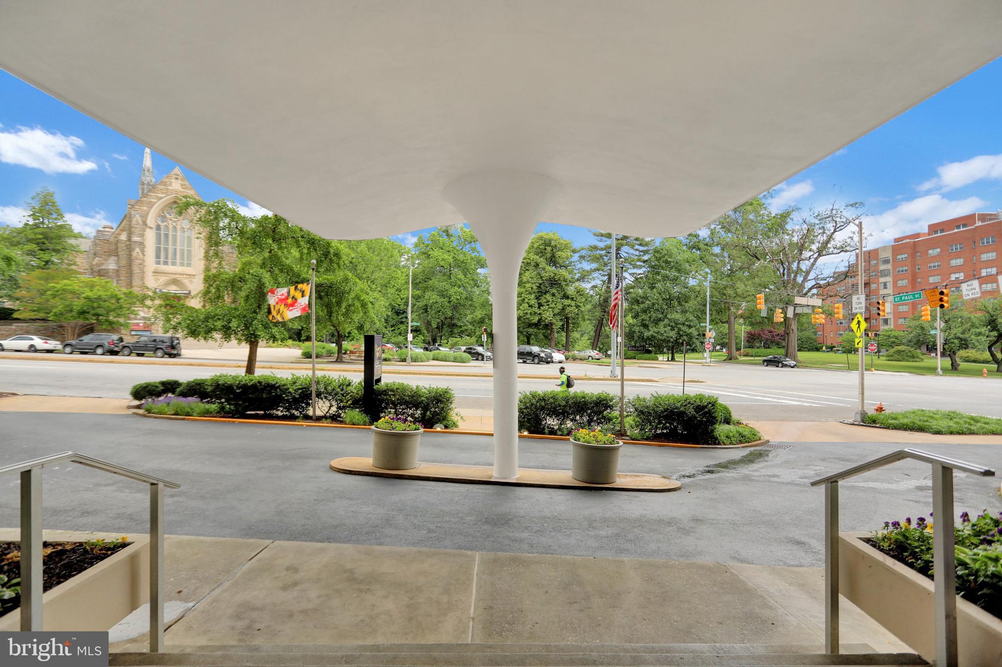 UNIVERSITY ONE CONDOMINIUMS - Residential