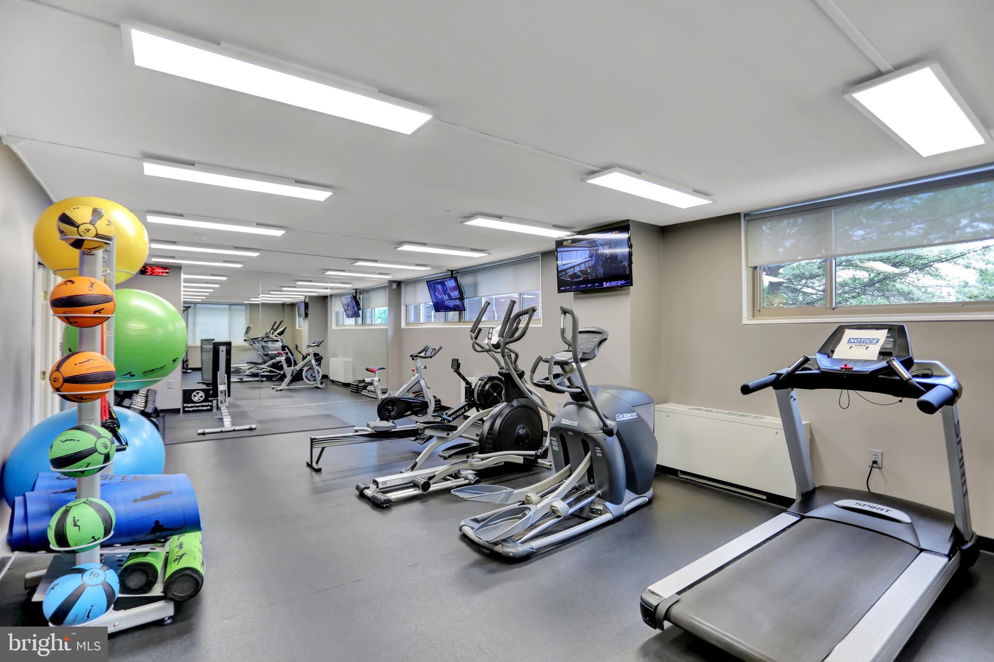 UNIVERSITY ONE CONDOMINIUMS - Residential