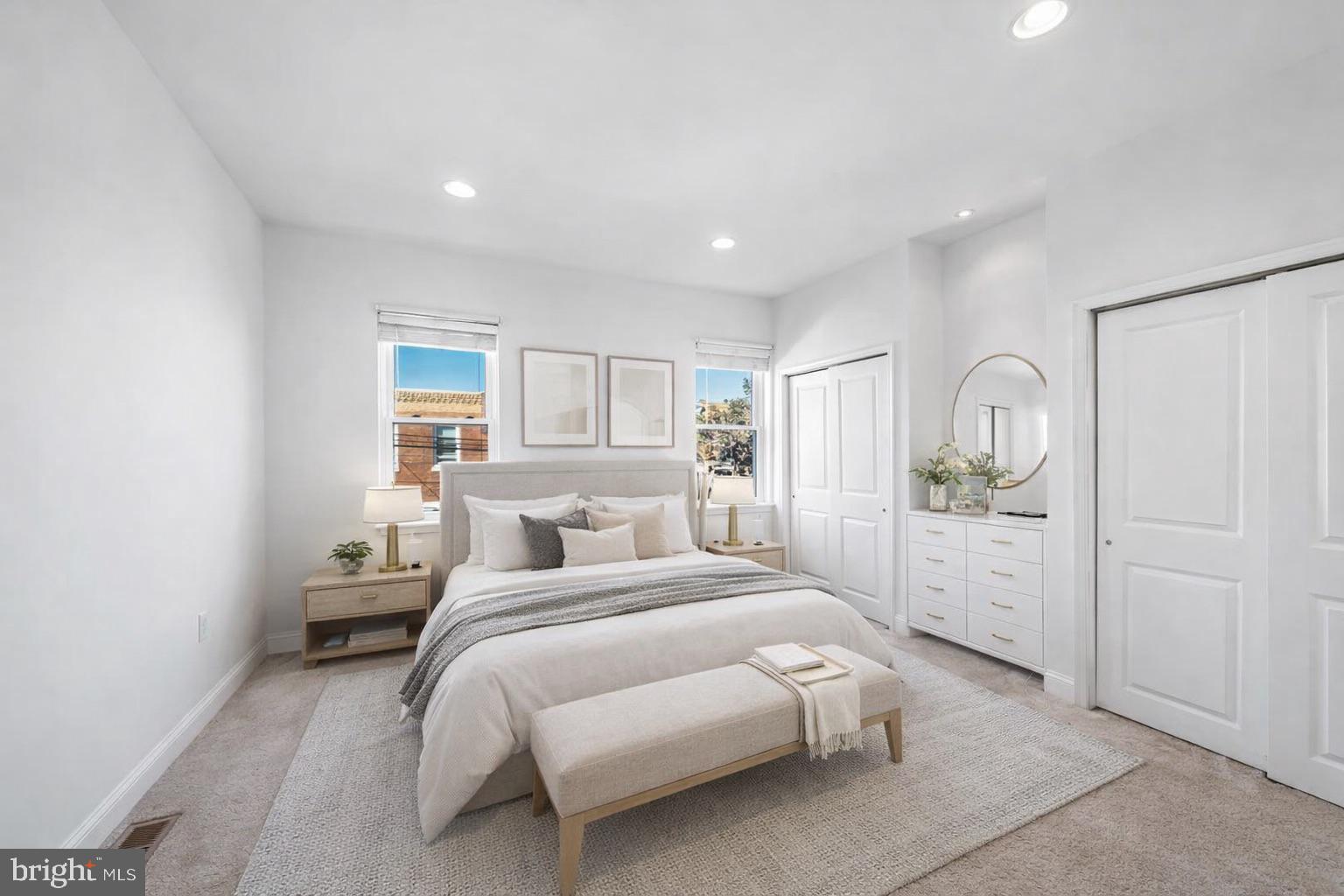 PORT RICHMOND - Residential