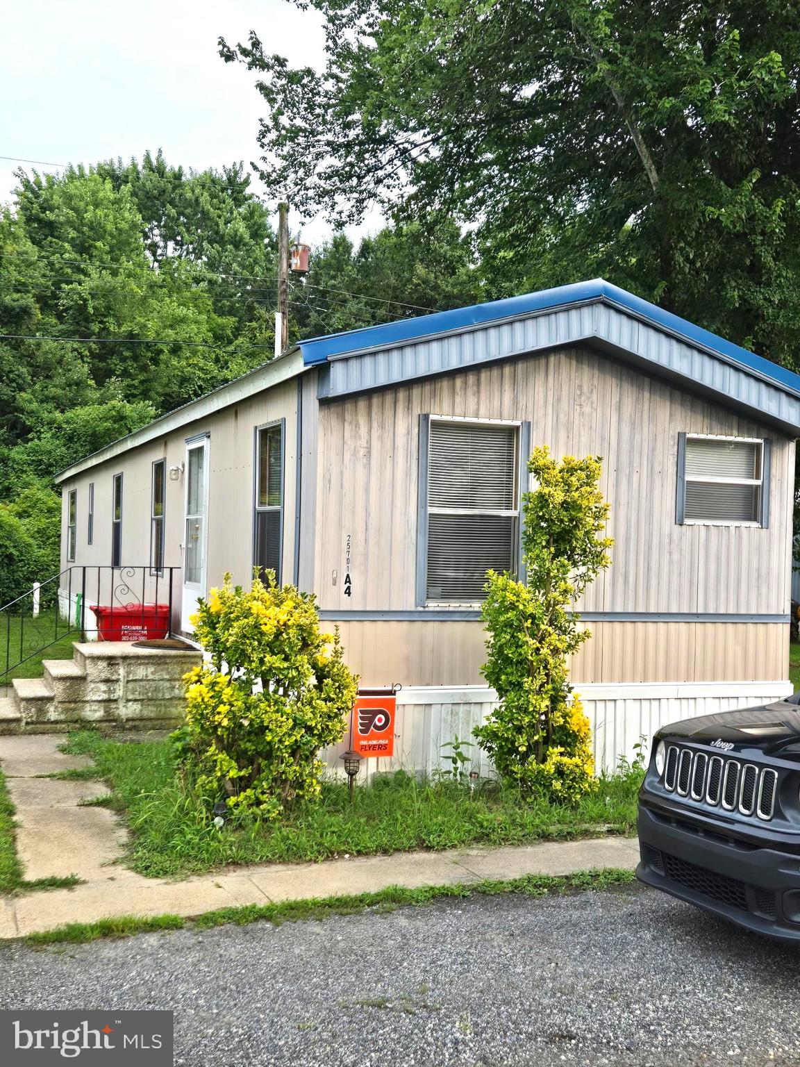 25701 S PARKWAY ROAD 43739