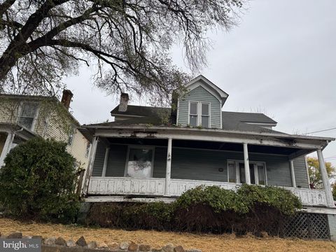 110 N MAIN STREET EDINBURG VA 22824