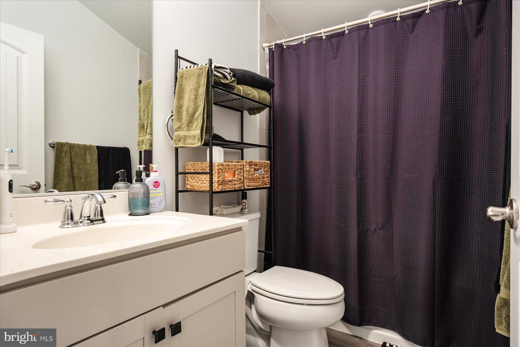 FOUR SEASONS AT KENT ISLAND - Residential