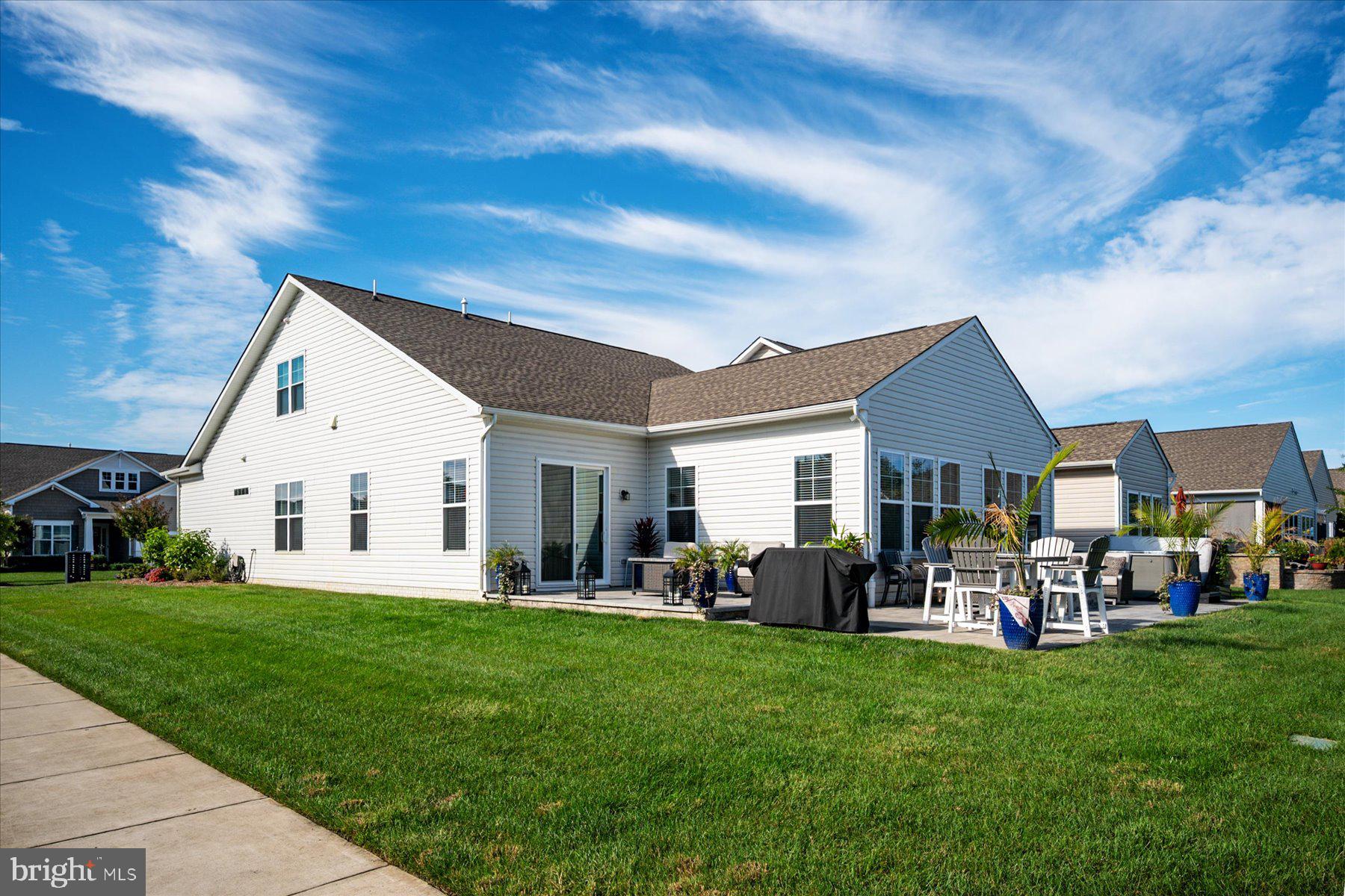 FOUR SEASONS AT KENT ISLAND - Residential