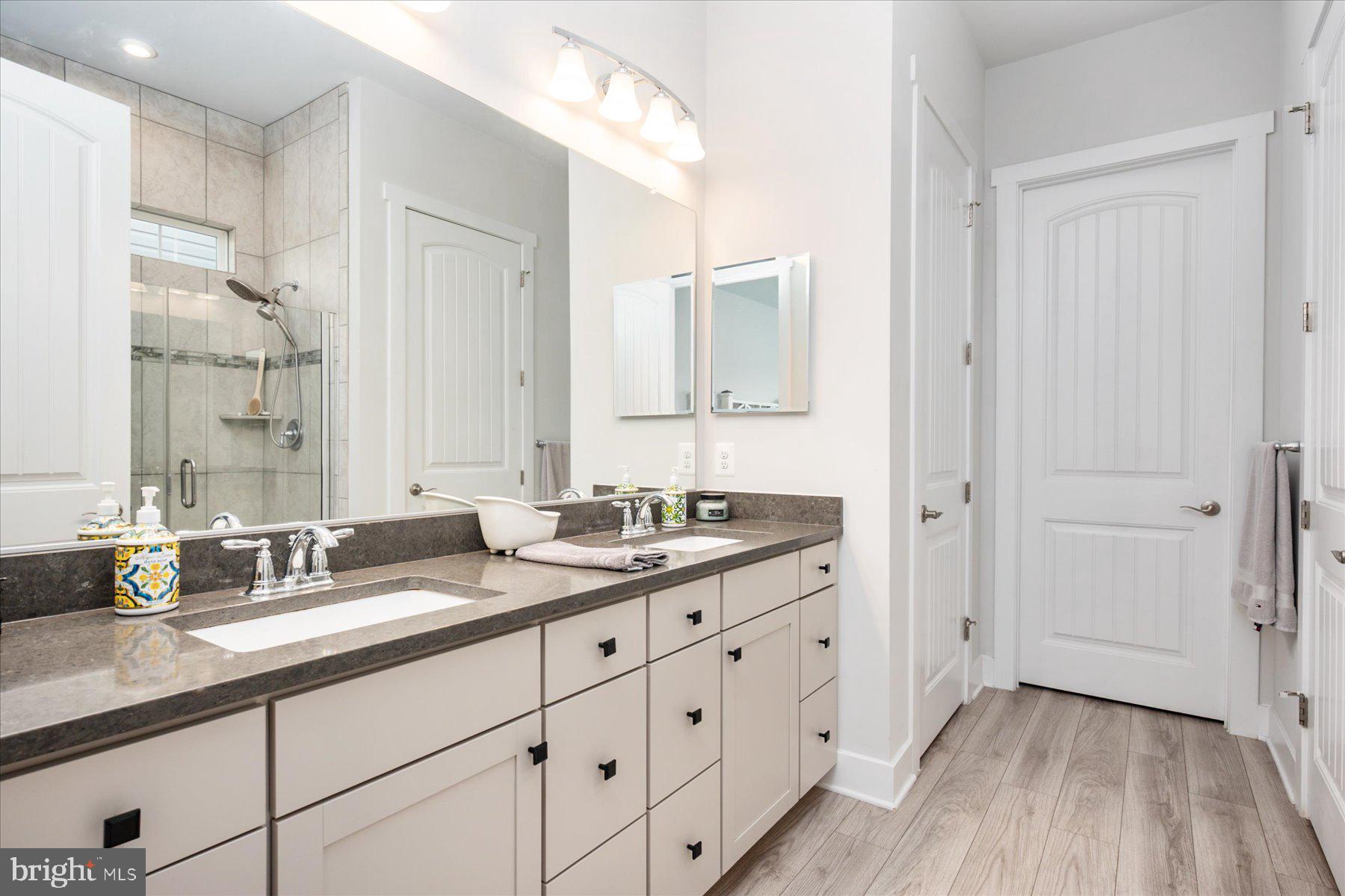 FOUR SEASONS AT KENT ISLAND - Residential