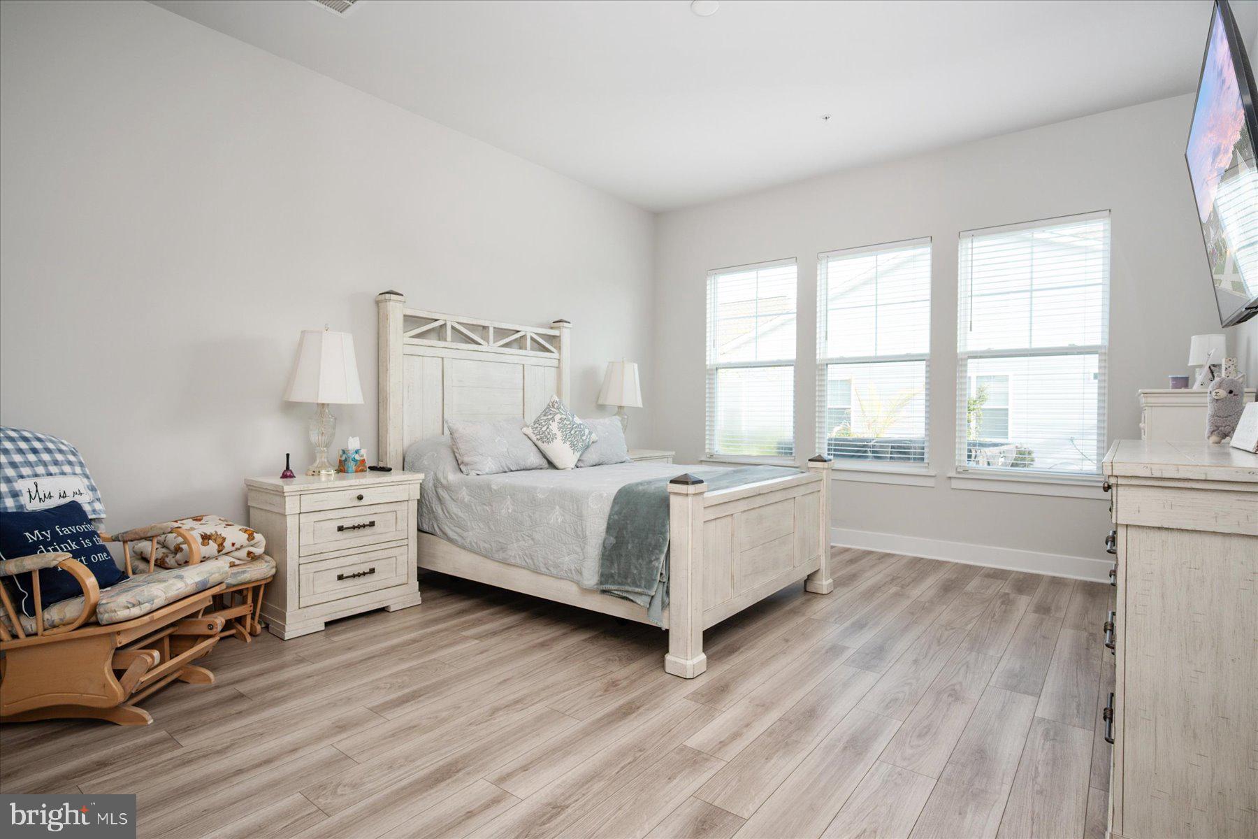 FOUR SEASONS AT KENT ISLAND - Residential