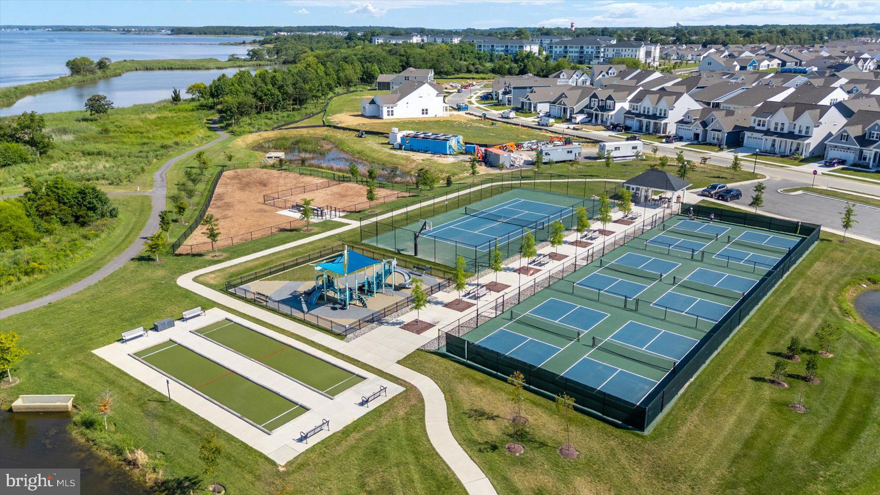 FOUR SEASONS AT KENT ISLAND - Residential