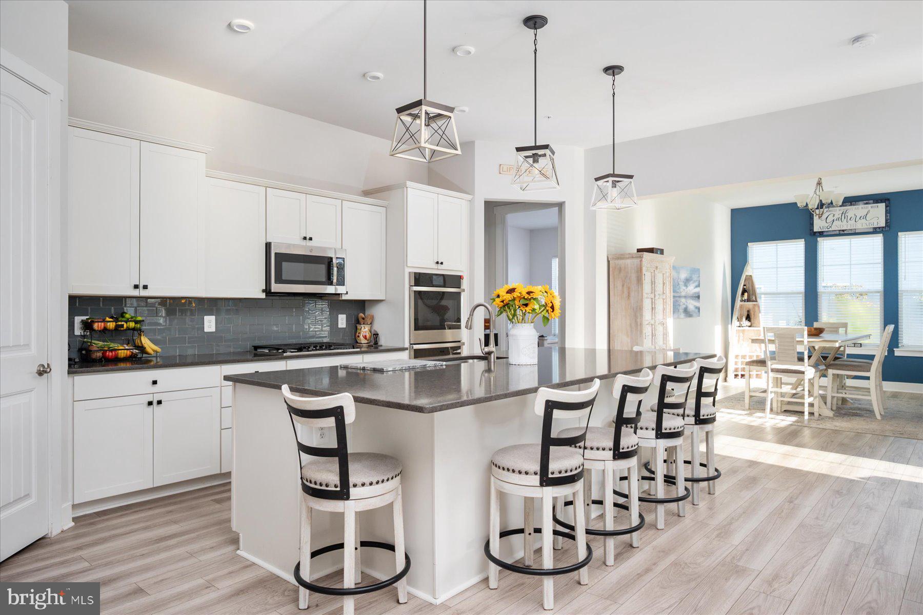 FOUR SEASONS AT KENT ISLAND - Residential