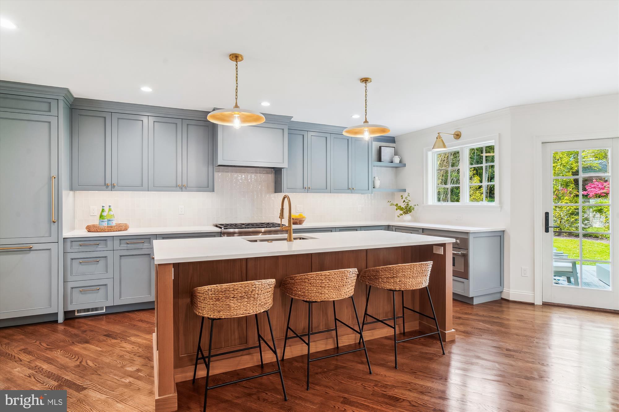 BRADLEY HILLS GROVE - Residential