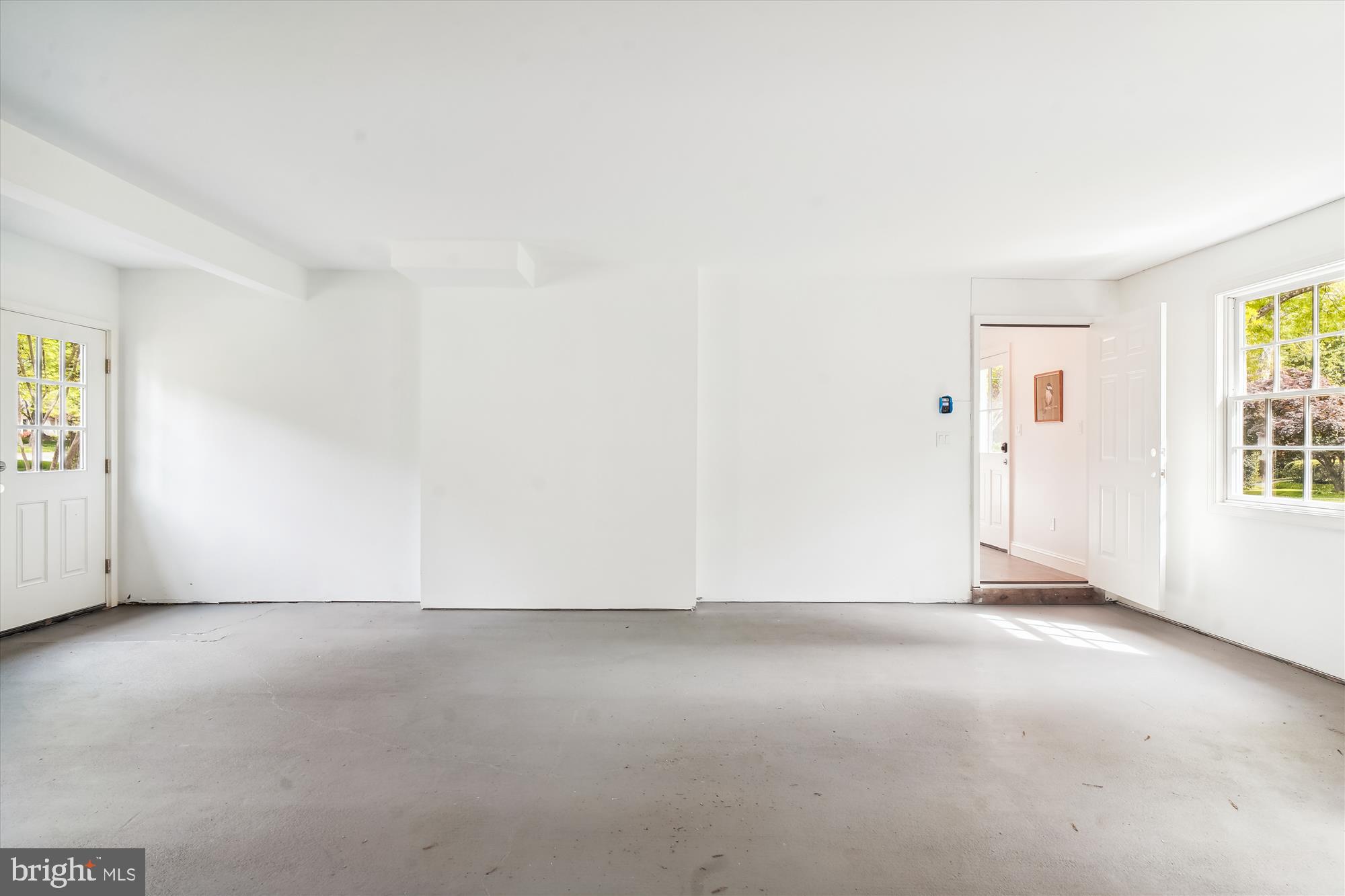 BRADLEY HILLS GROVE - Residential