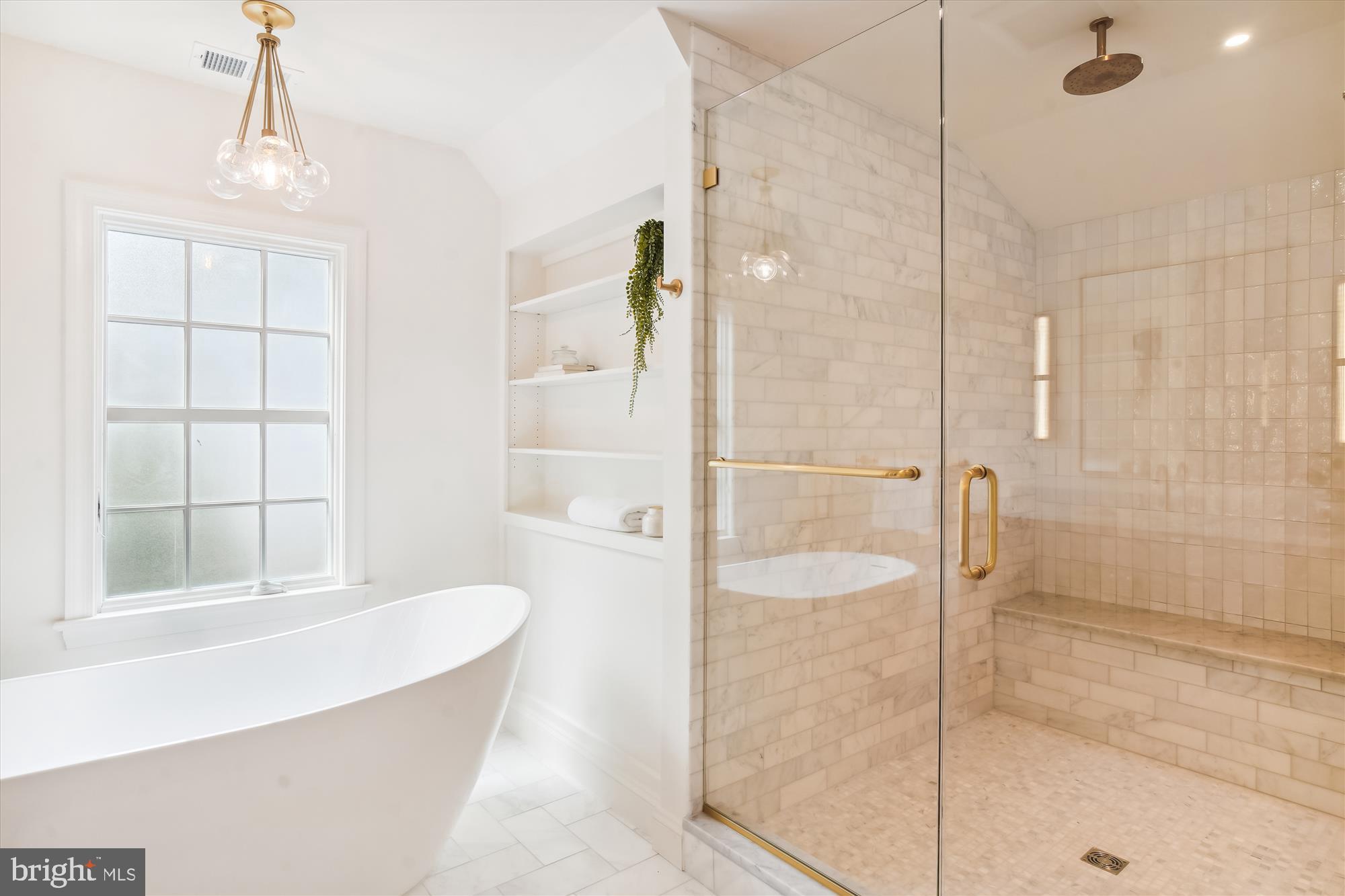 BRADLEY HILLS GROVE - Residential