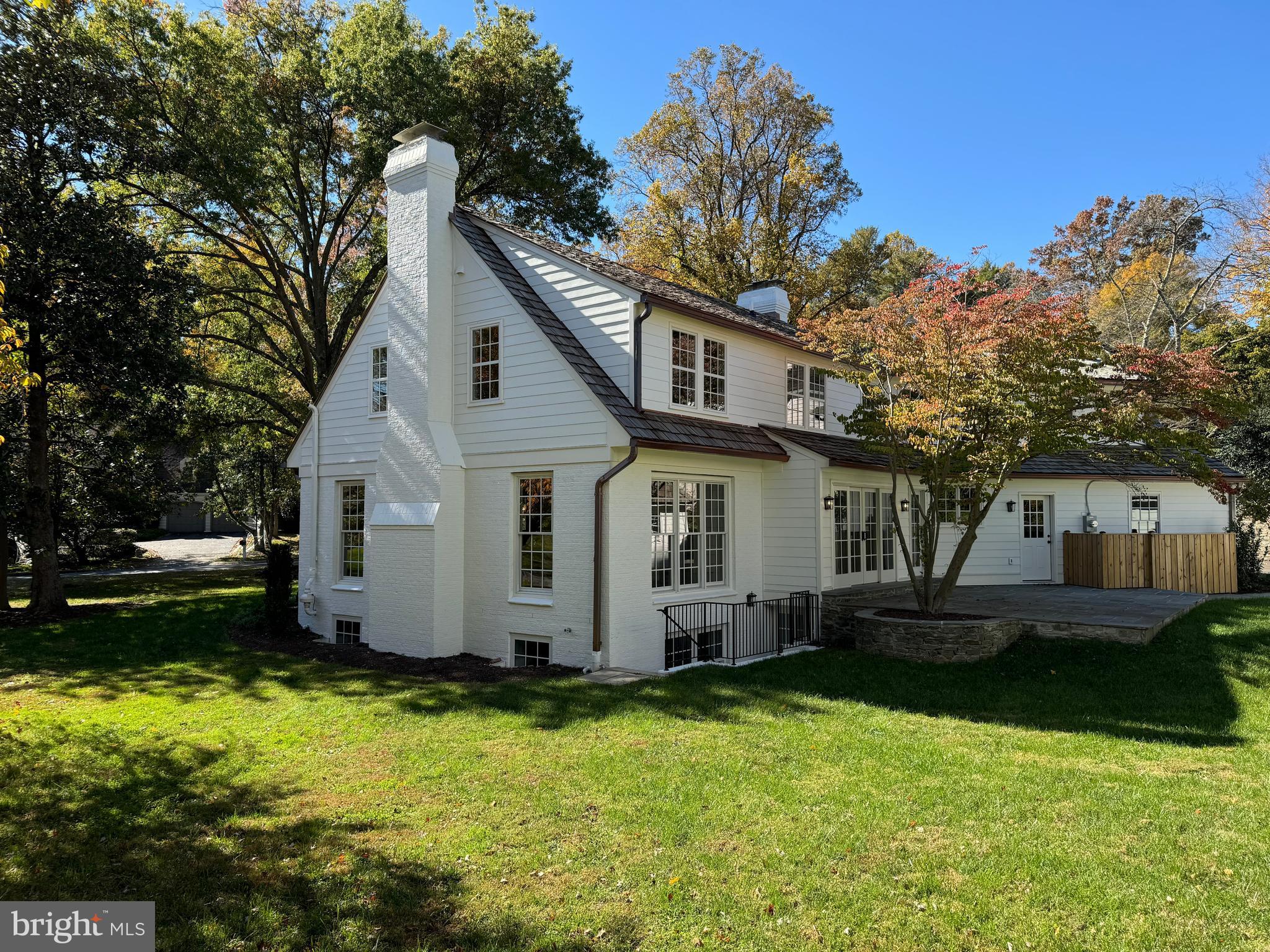 BRADLEY HILLS GROVE - Residential