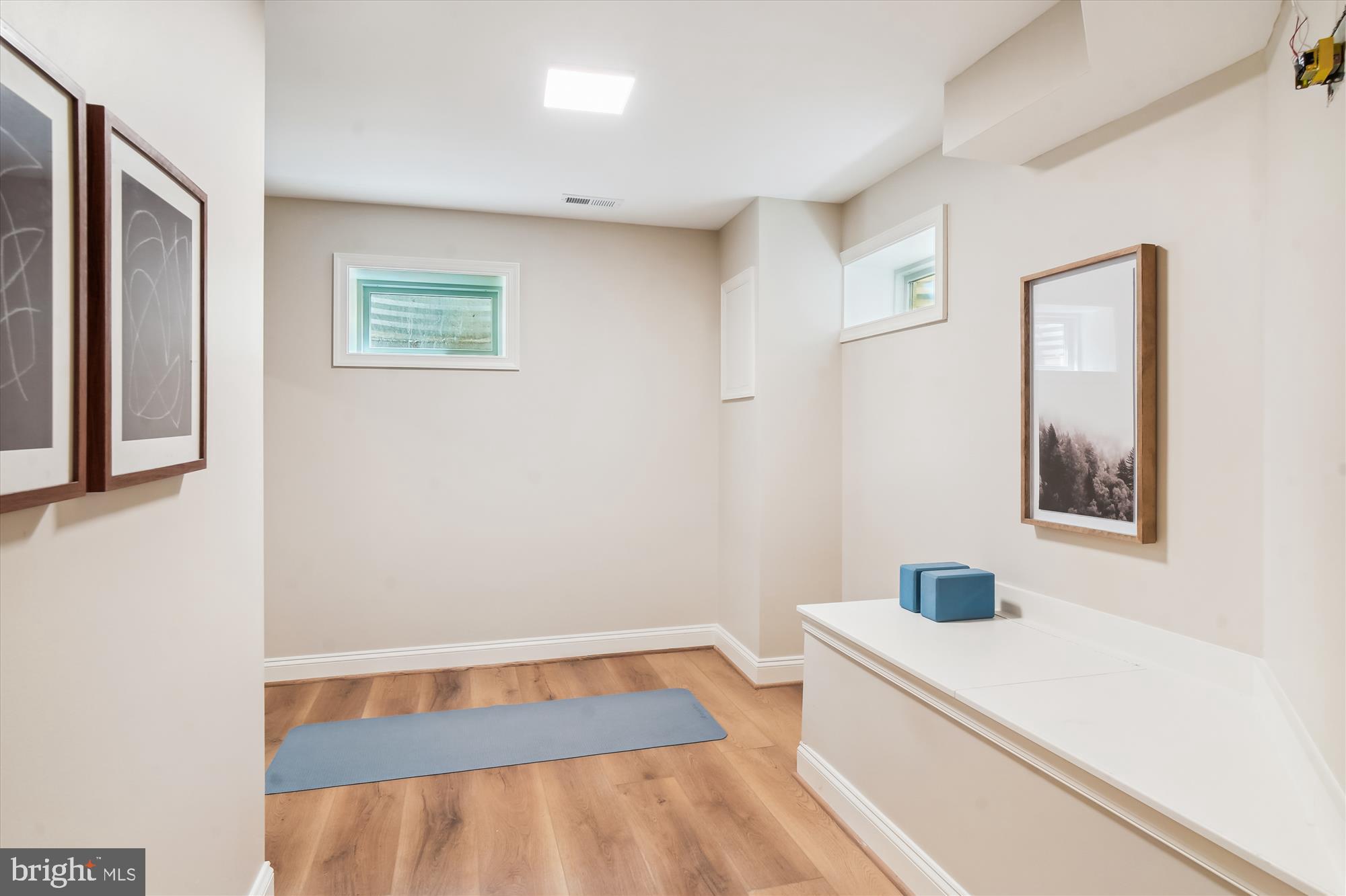 BRADLEY HILLS GROVE - Residential