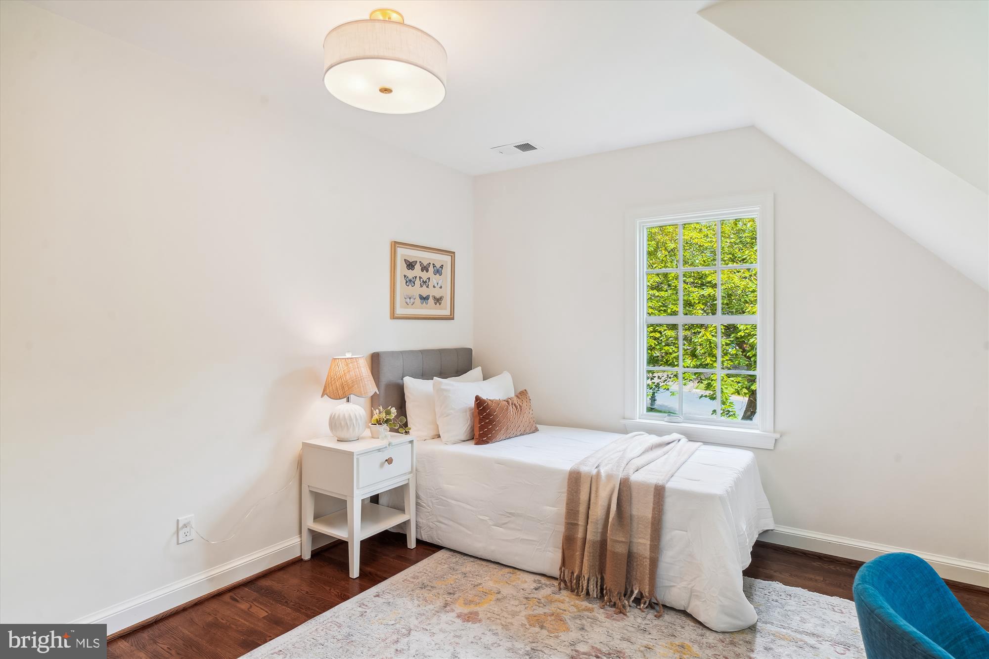 BRADLEY HILLS GROVE - Residential