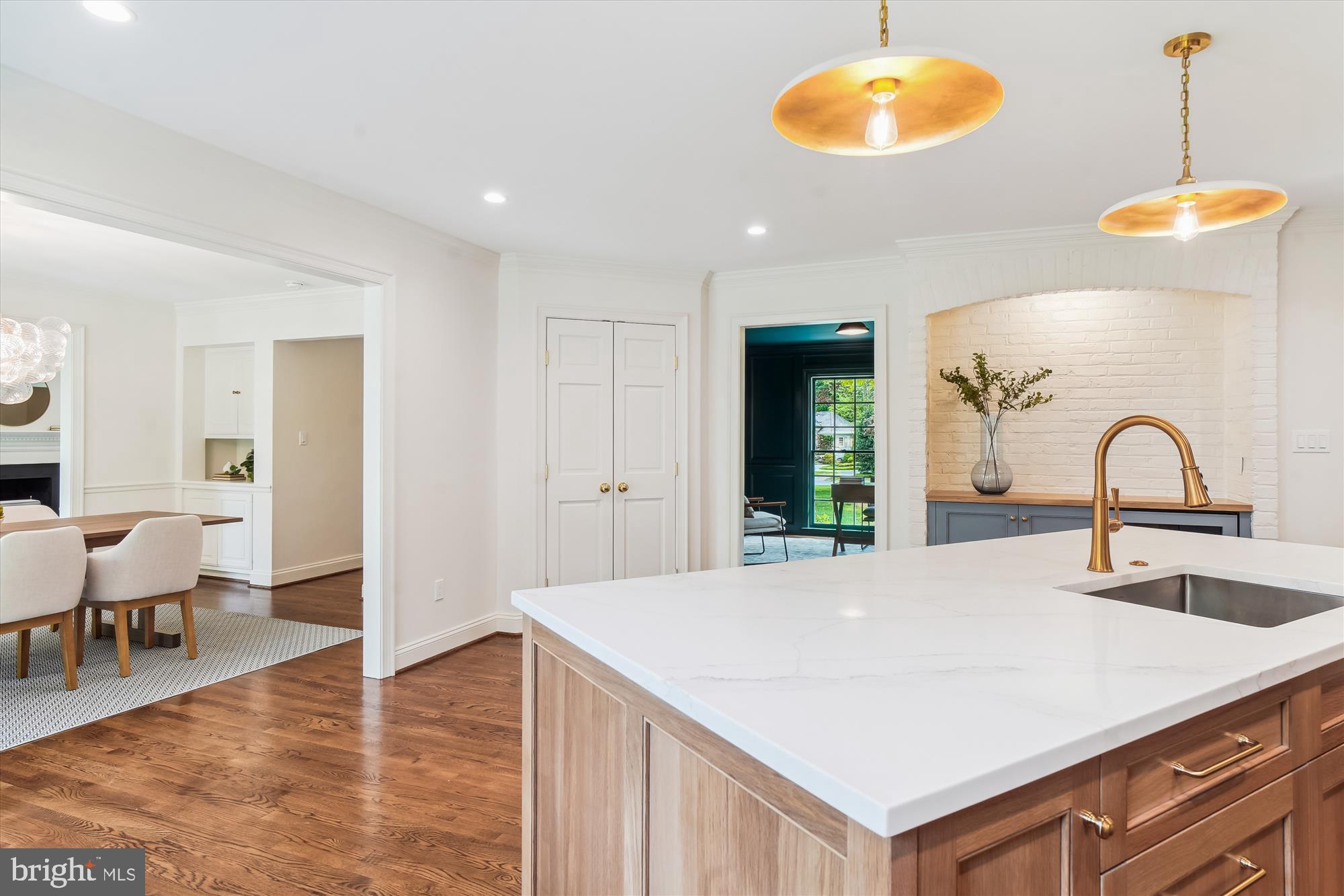 BRADLEY HILLS GROVE - Residential