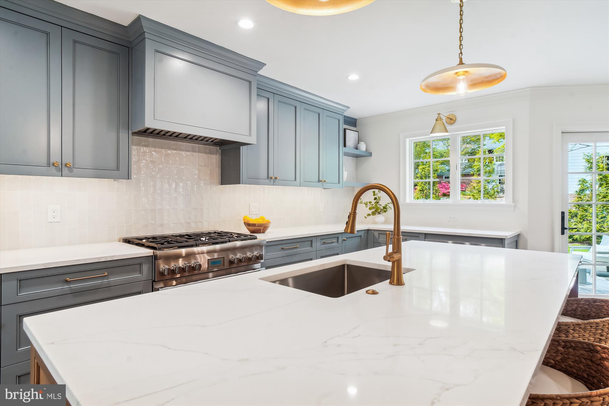 BRADLEY HILLS GROVE - Residential