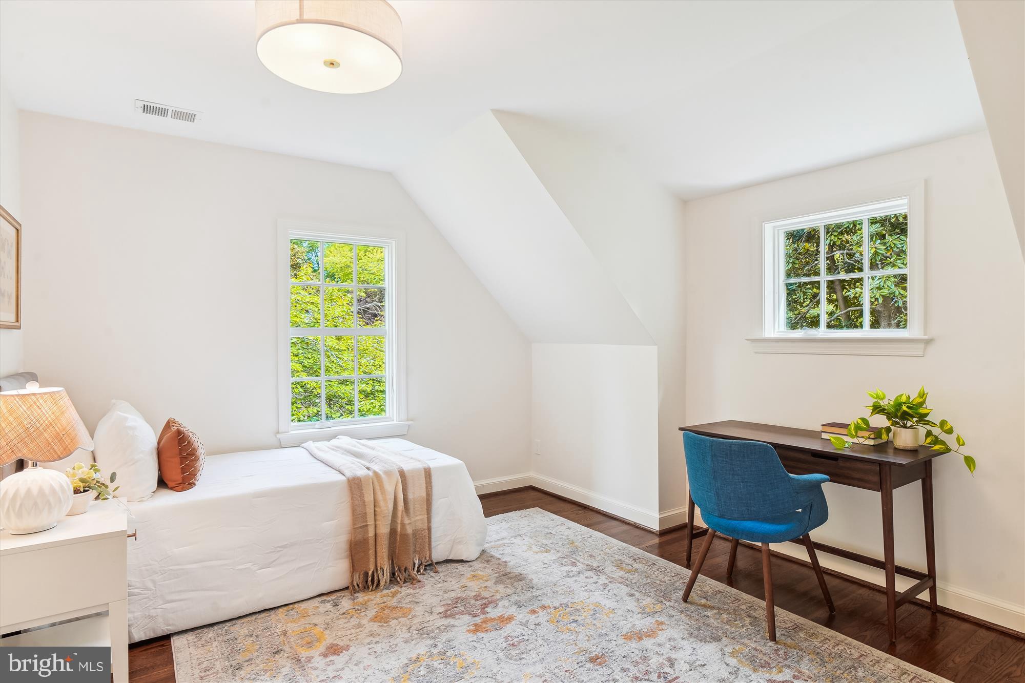 BRADLEY HILLS GROVE - Residential