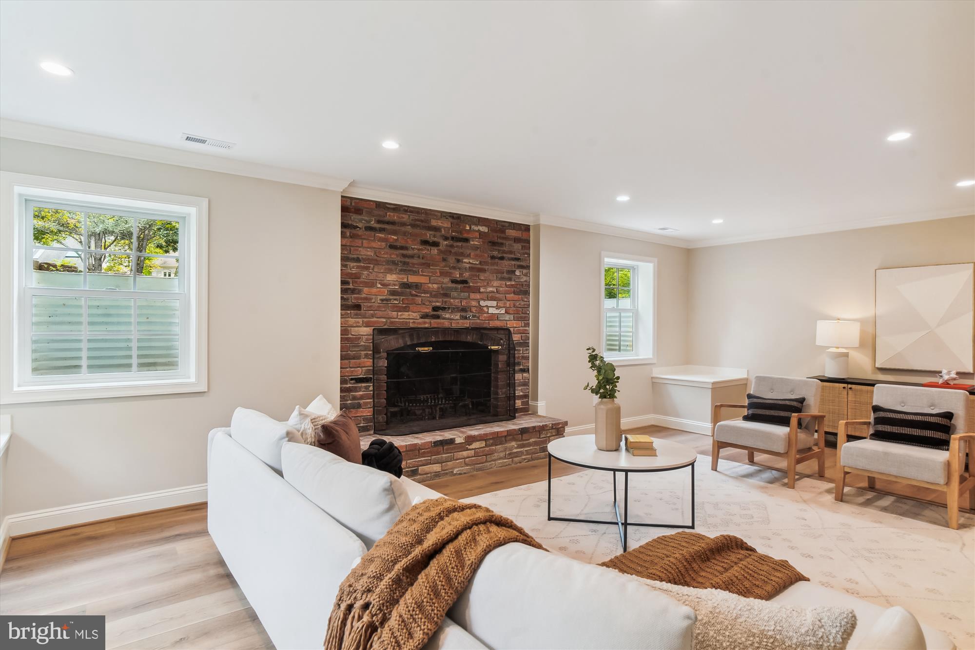 BRADLEY HILLS GROVE - Residential