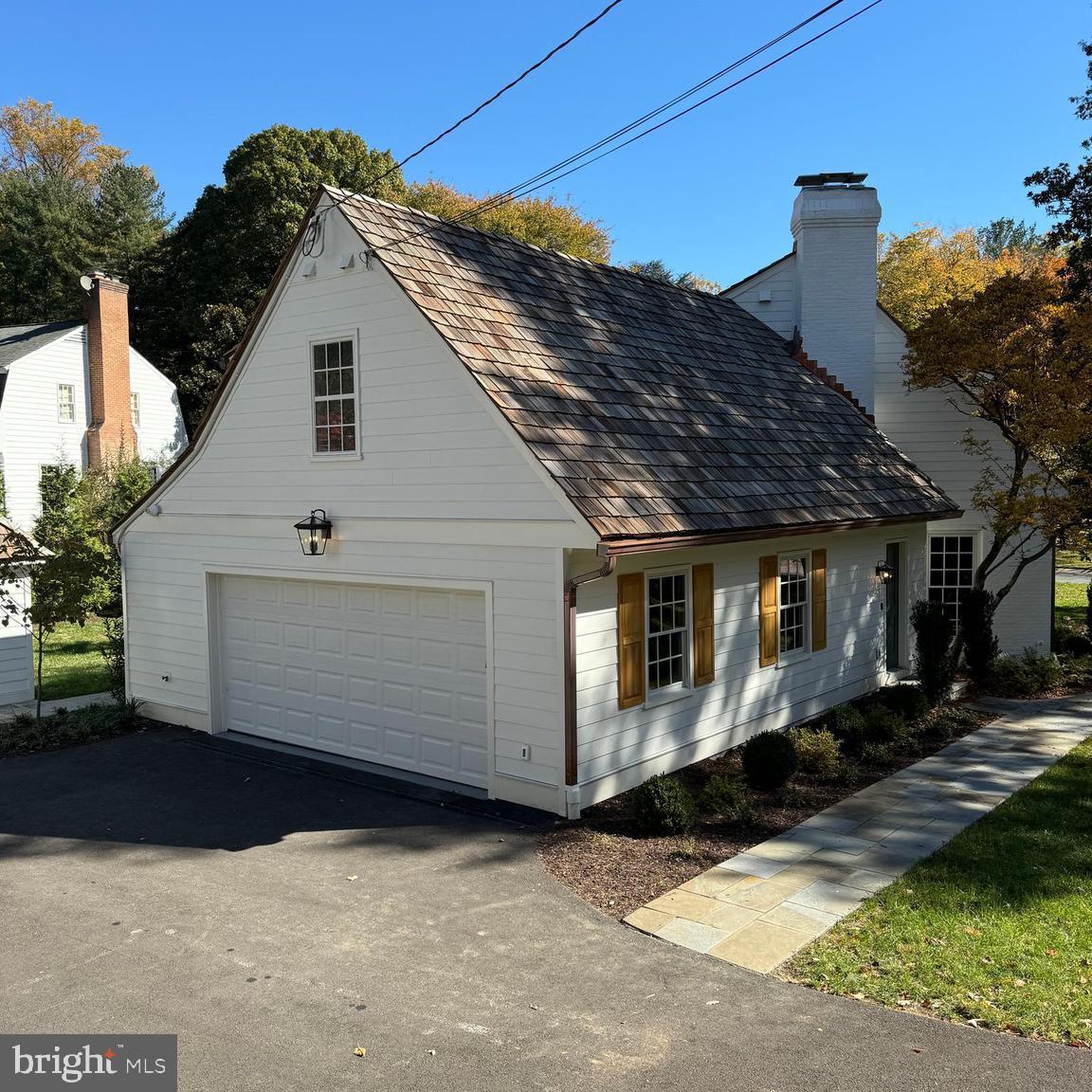 BRADLEY HILLS GROVE - Residential