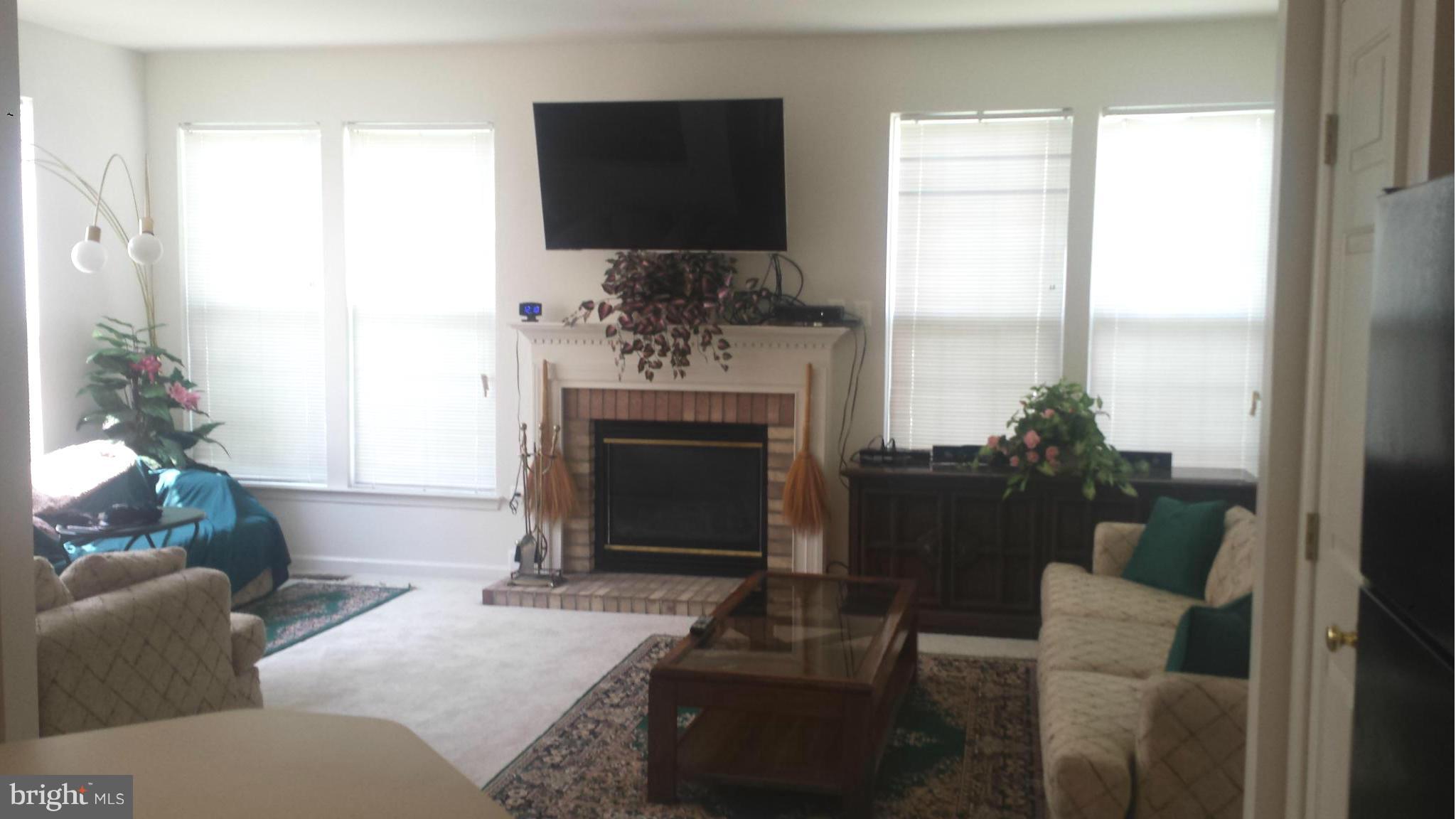 WOODVIEW VILLAGE WEST - Residential