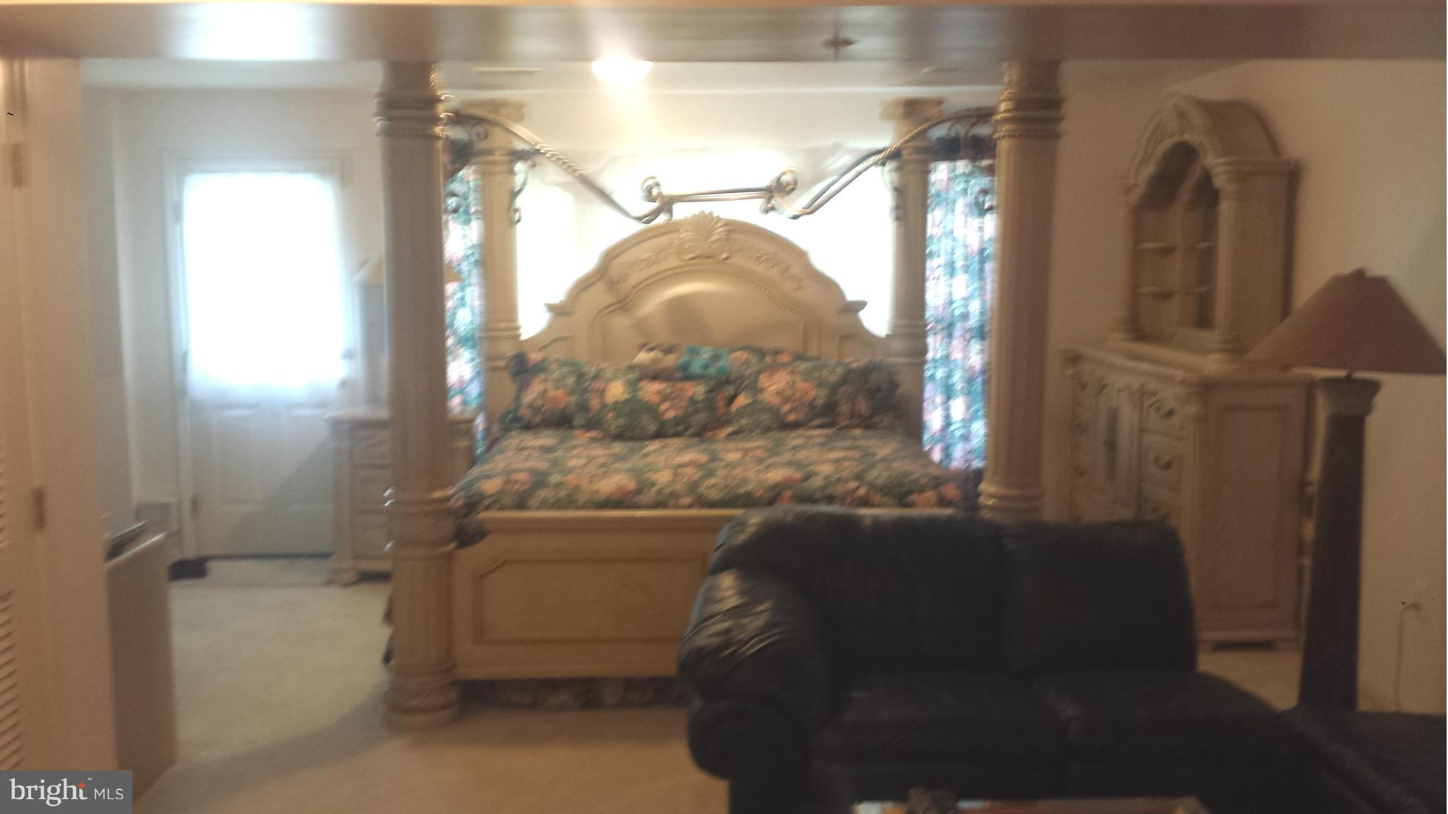 WOODVIEW VILLAGE WEST - Residential