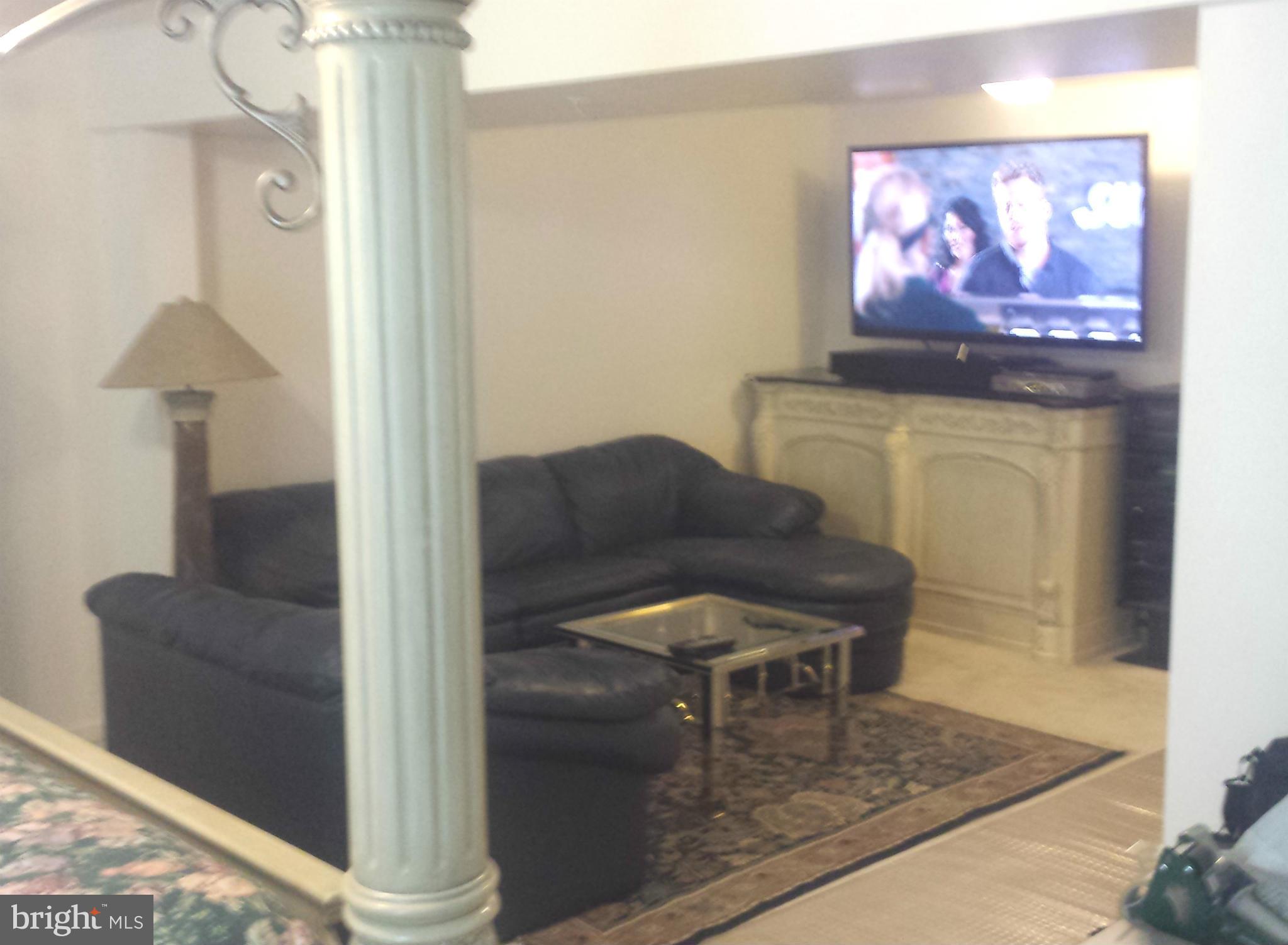 WOODVIEW VILLAGE WEST - Residential