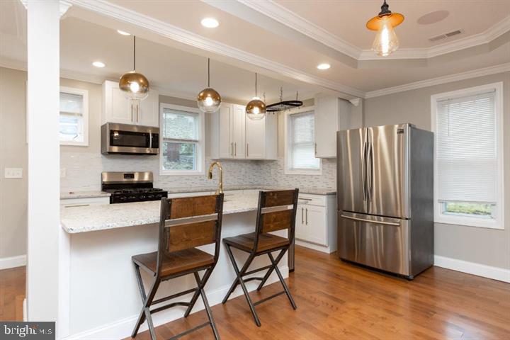 WINDSOR HILLS - Residential