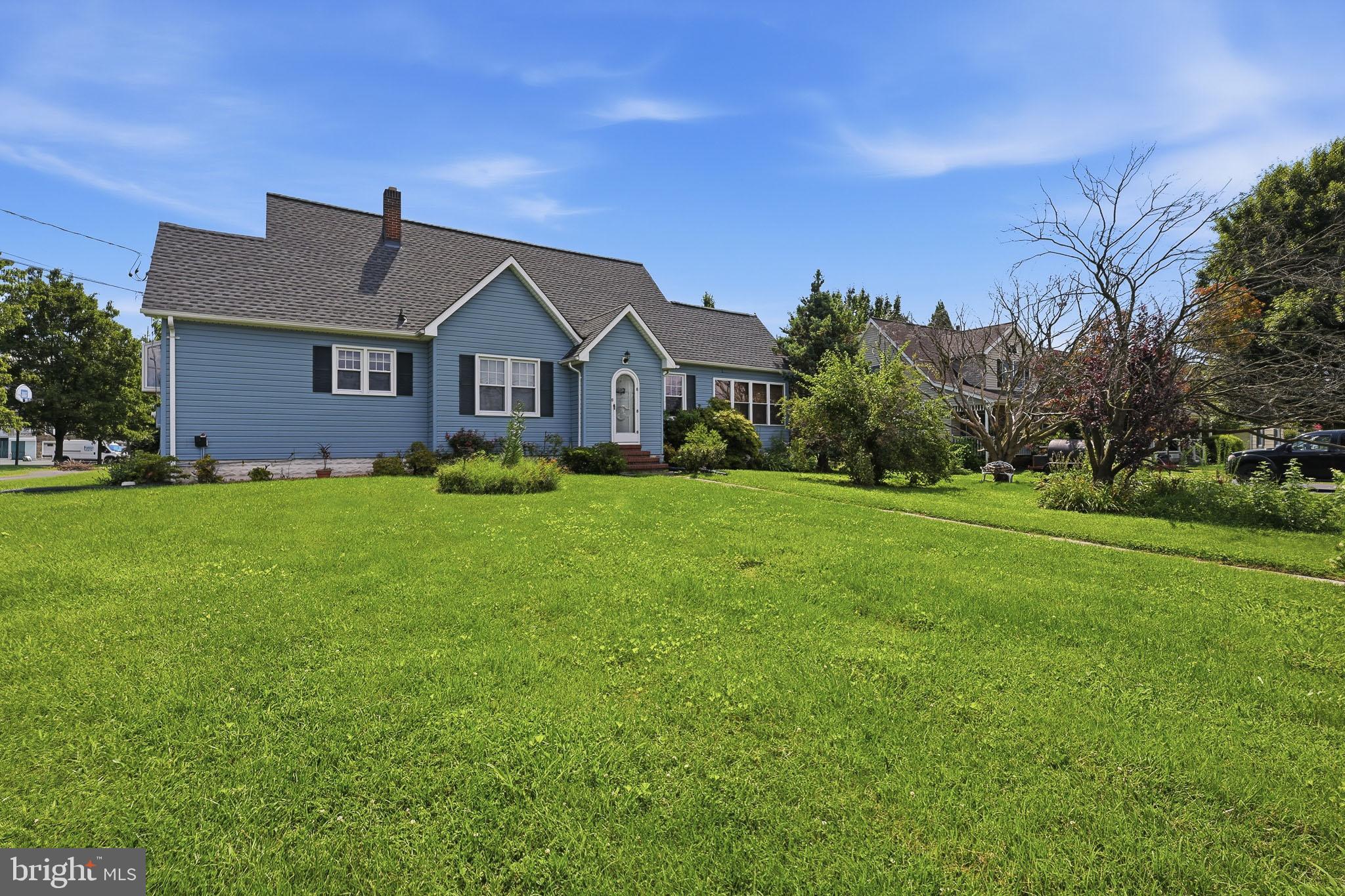 3423 EDWARDS LANE